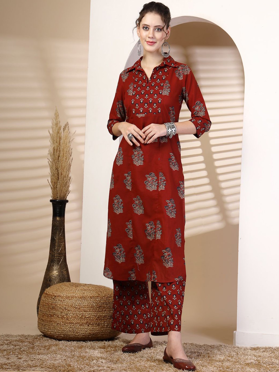 

KIMAYRA Floral Printed Shirt Collar Pure Cotton Straight Kurta With Palazzos, Maroon