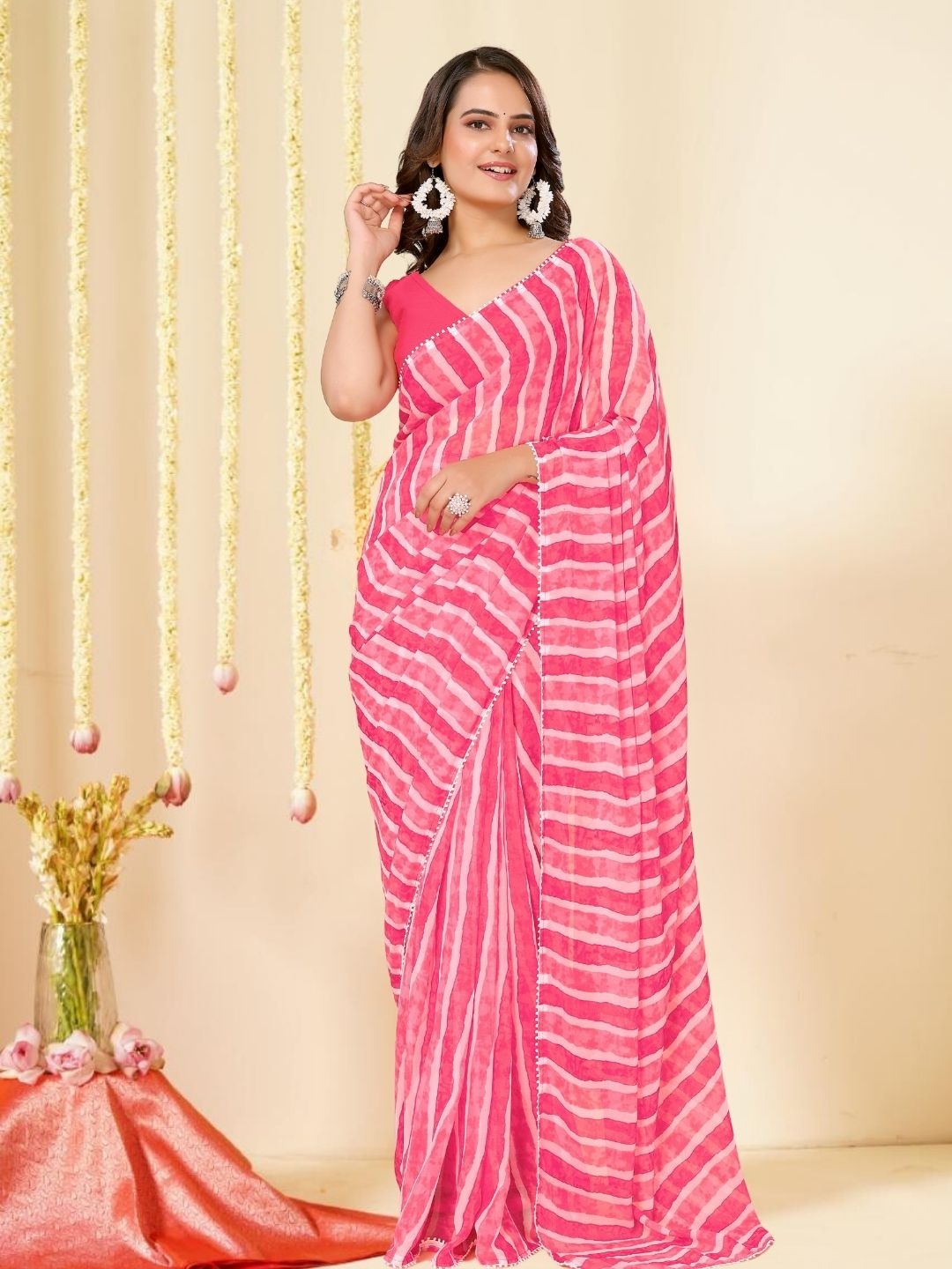 

MAGMINA Leheriya Printed Saree, Pink