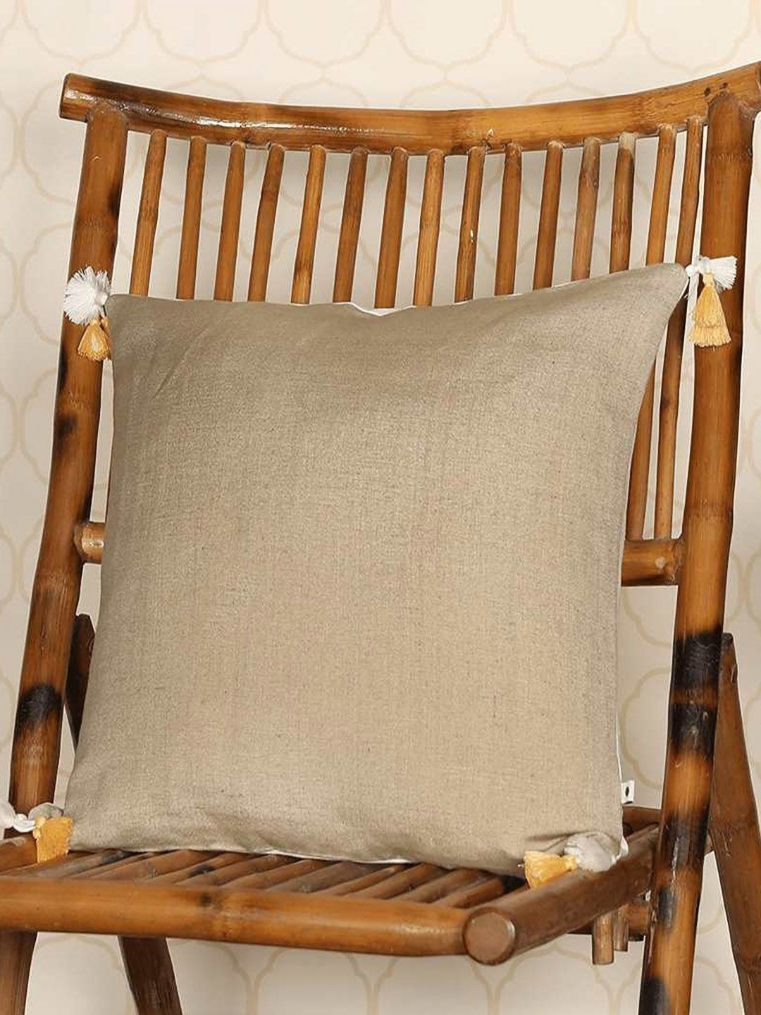 

ONSETHOMES Beige & White Square Cushion Covers