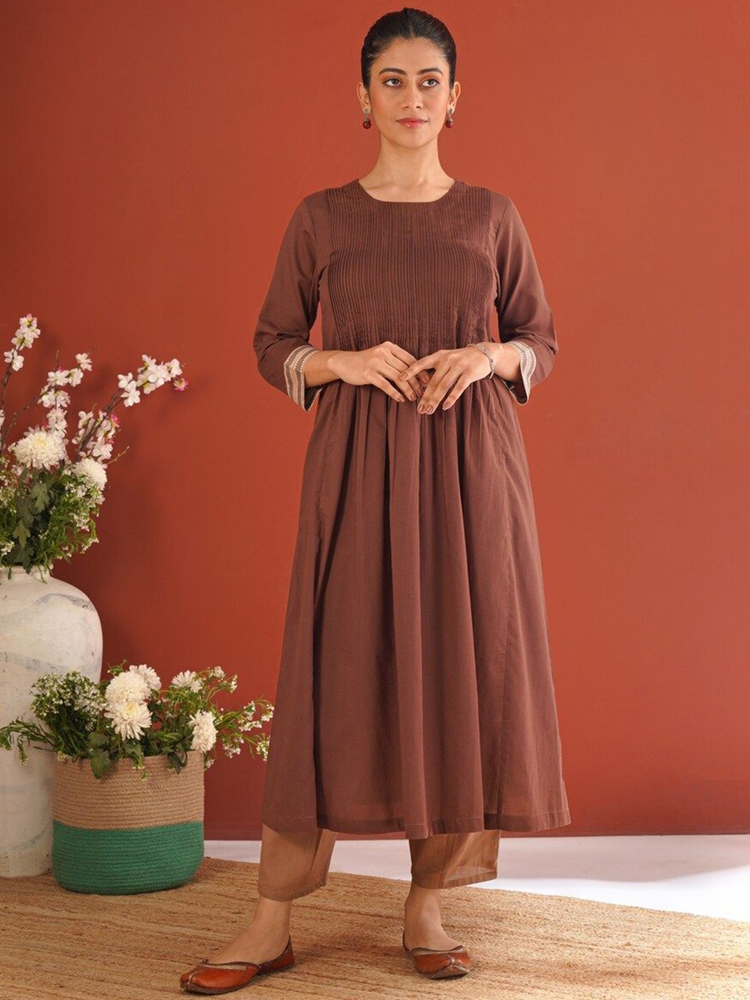 

JAYPORE Round Neck Thread Work Pure Cotton A-Line Kurta, Brown