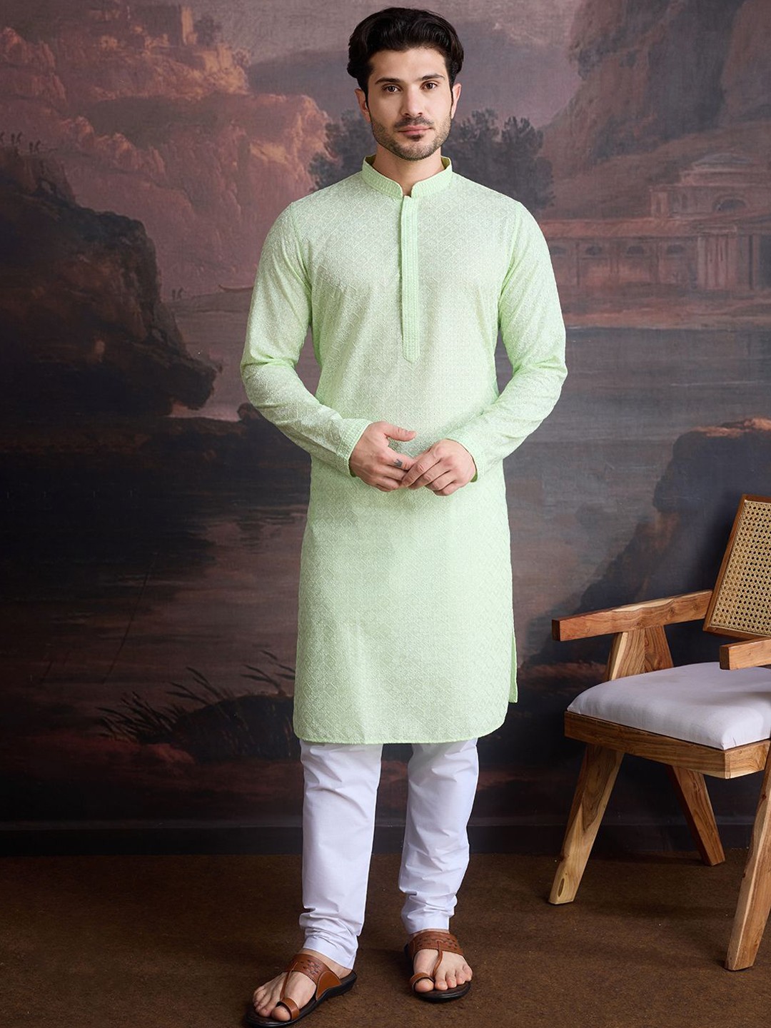 

House of Pataudi Floral Embroidered Chikankari Cotton Kurta, Green