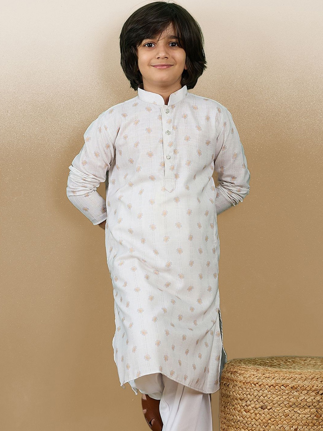 

Here&Now X Sanwara Boys Floral Printed Mandarin Collar Cotton Straight Kurta, Beige