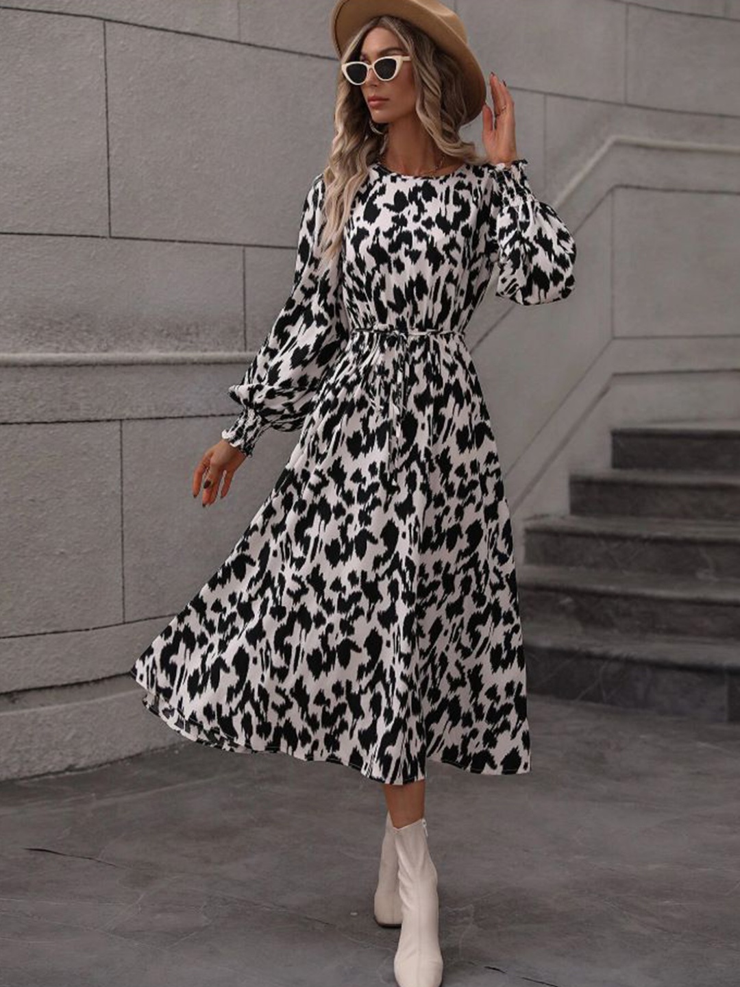 

HERE&NOW Animal Print Off-Shoulder Puff Sleeve A-Line Midi Dress, White