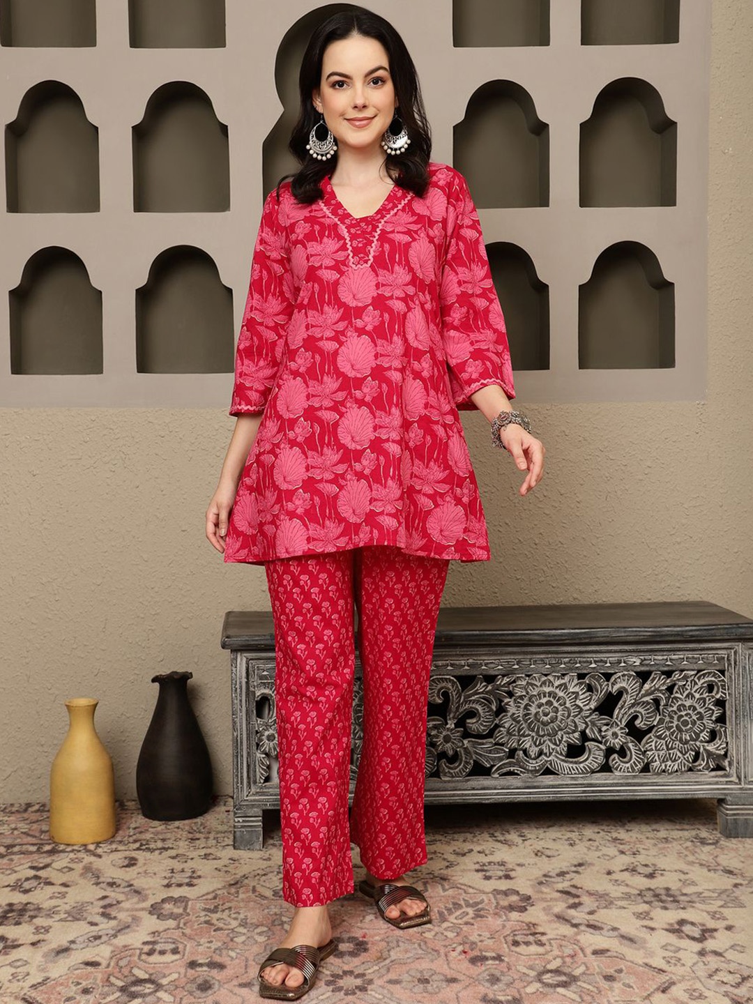 

Sangria Printed Pure Cotton Three Quarter Sleeve Tunic With Trouser, Red