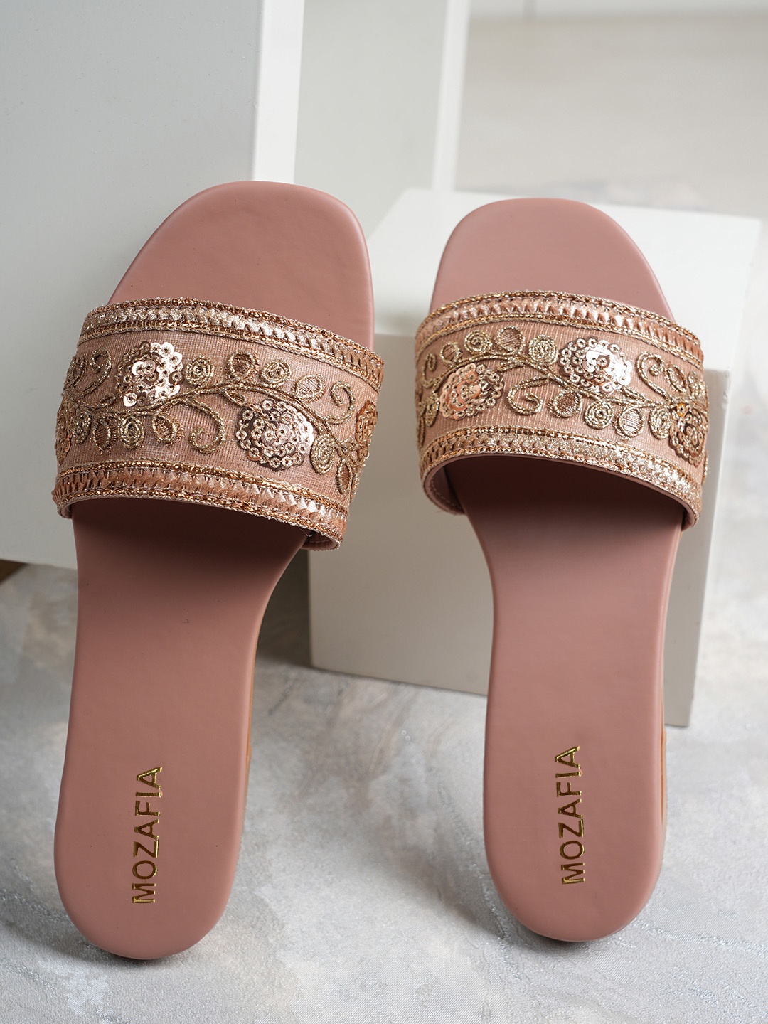 

MOZAFIA Women Open Toe Slip-On Flats, Pink