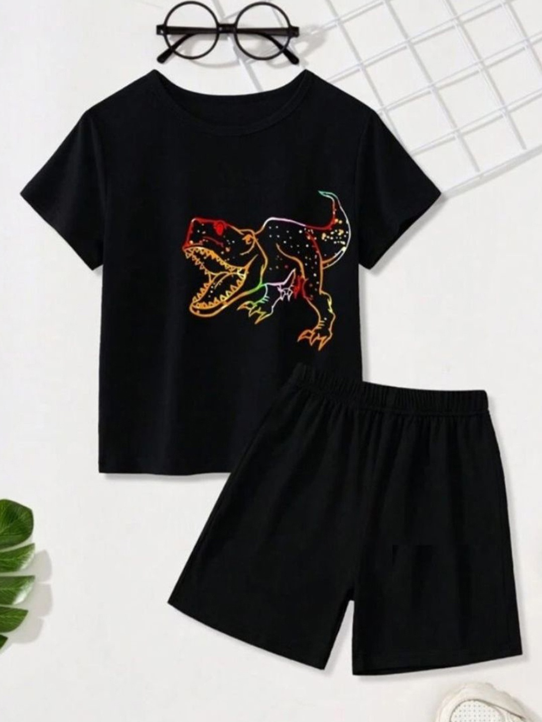 

Kasak Printed T-Shirt With Shorts Clothing Set, Black