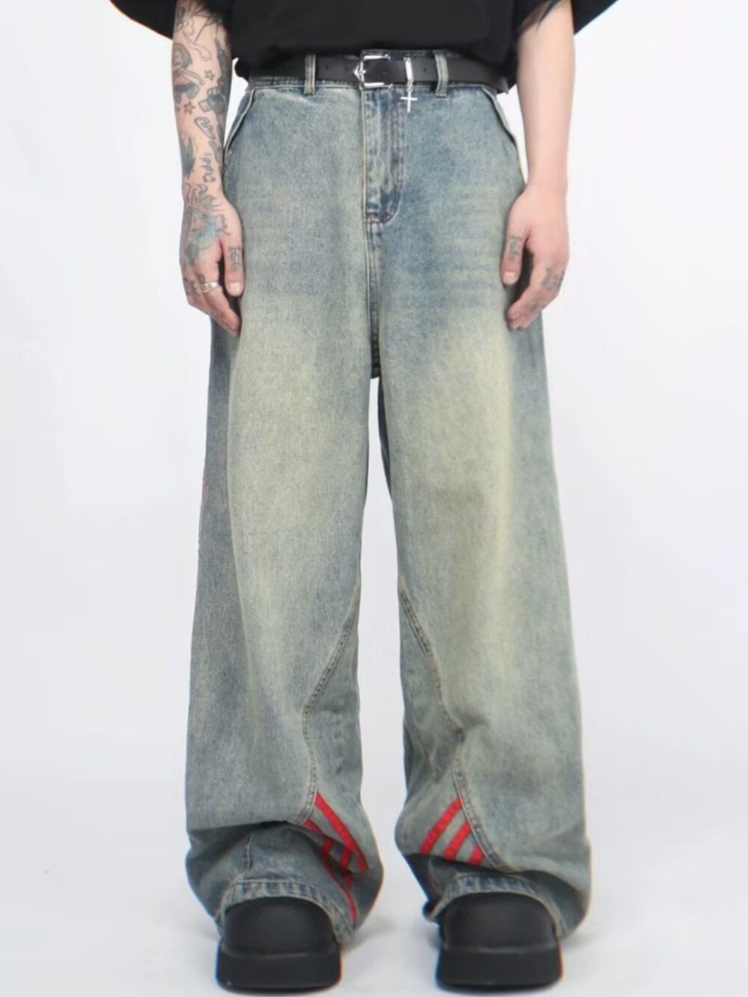 

StyleCast x Revolte Men Mid-Rise Straight Fit Heavy Fade Cotton Jeans, Blue