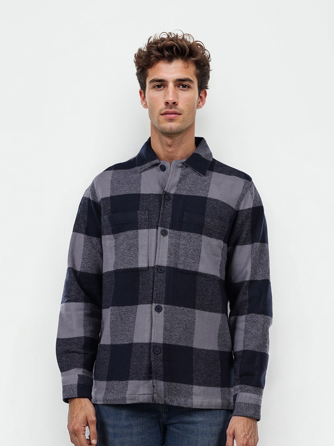 

Celio Men Classic Spread Collar Gingham Checked Cotton Casual Shirt, Navy blue