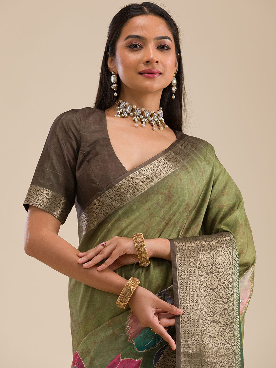 

Koskii Floral Printed Zari Saree, Green