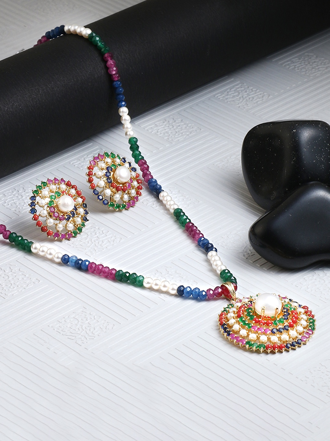 

Adwitiya Collection Gold-Plated Stone-Studded & Beaded Circular Jewellery Set