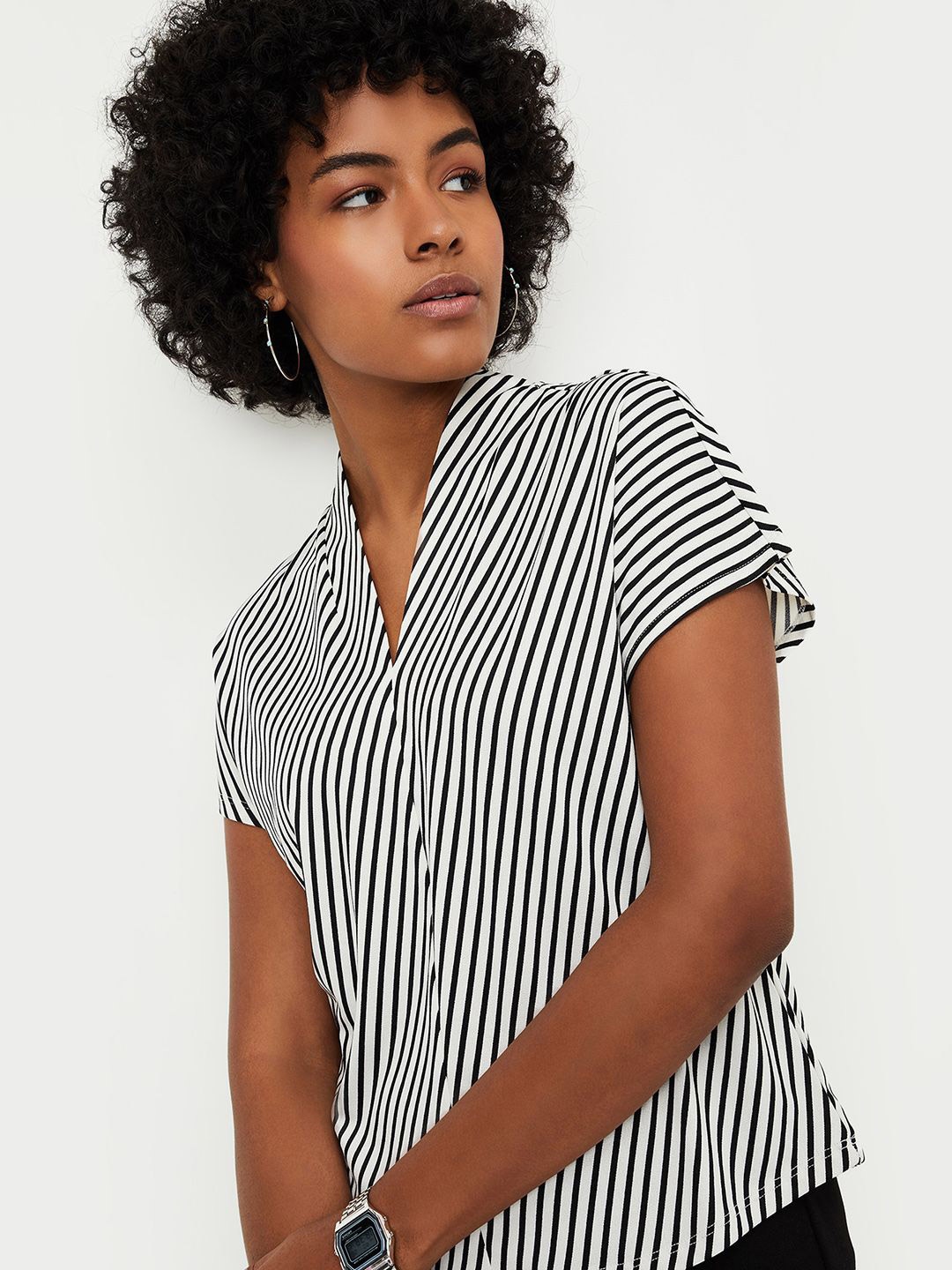 

max Women Vertical Striped V-Neck Top, Off white