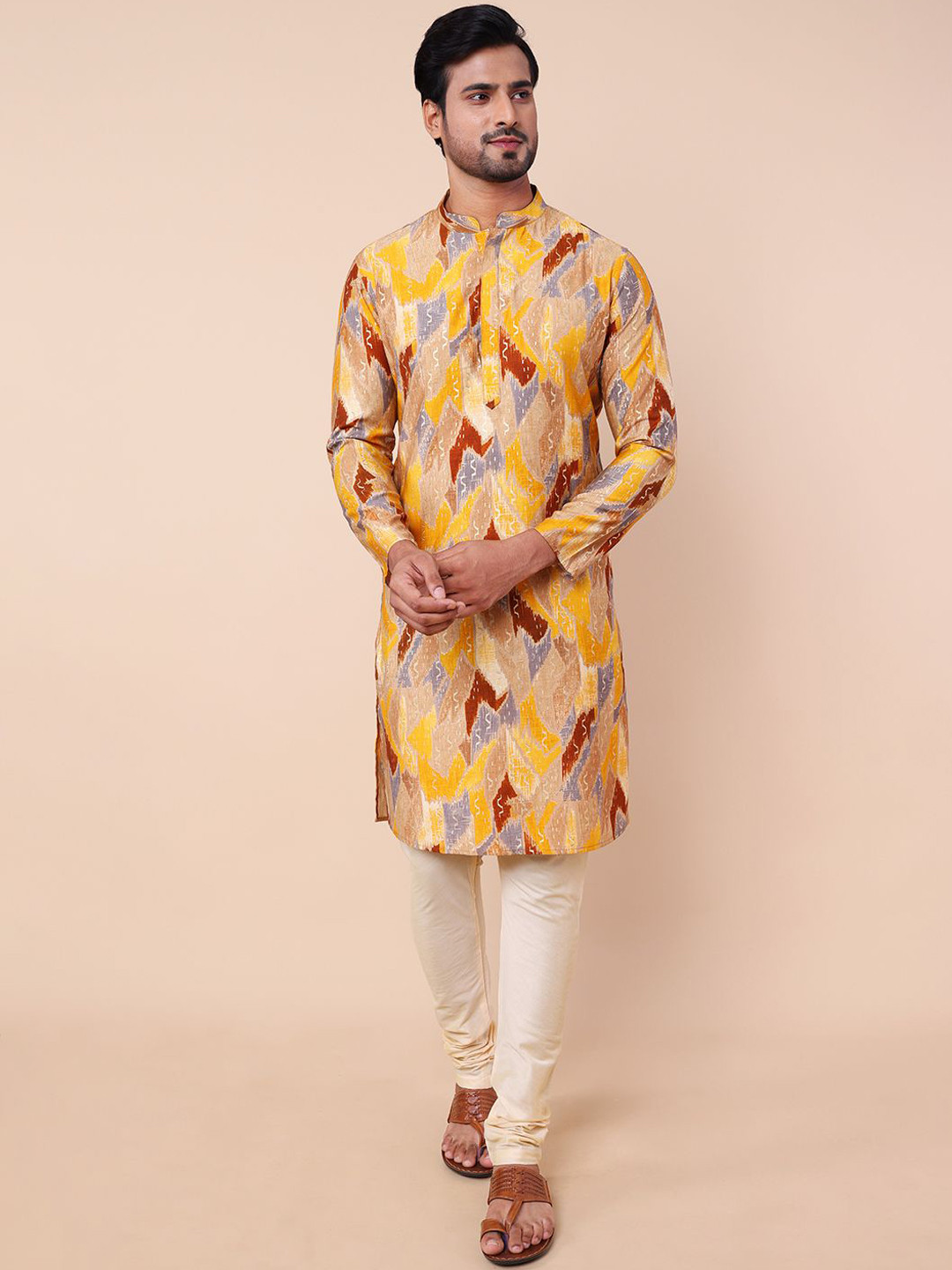 

NAMASKAR Geometric Printed Kurta with Pyjamas, Yellow
