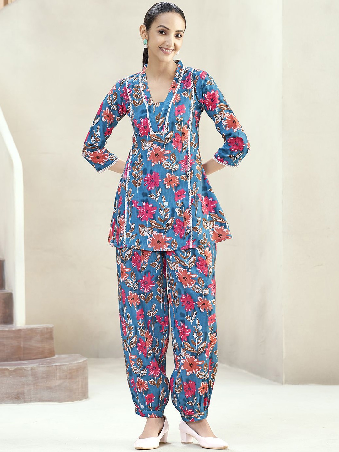 

J Turritopsis Floral Printed V-Neck Tunic With Trouser, Blue