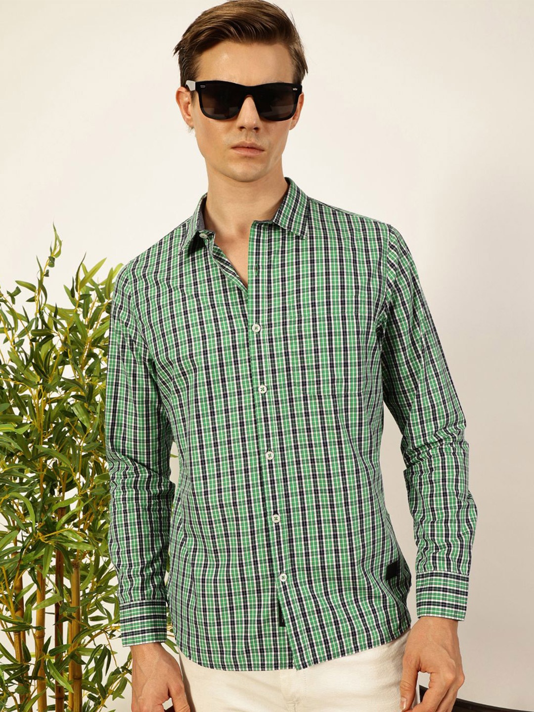 

Thomas Scott Men Smart Spread Collar Micro Checked Cotton Slim Fit Casual Shirt, Green