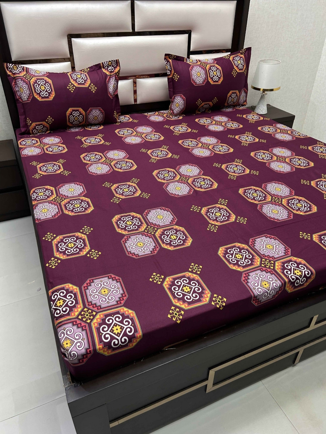 

Pure Decor Velar Sib Purple Ethnic Printed Cotton 230 TC King Bedsheet & 2 Pillow Covers