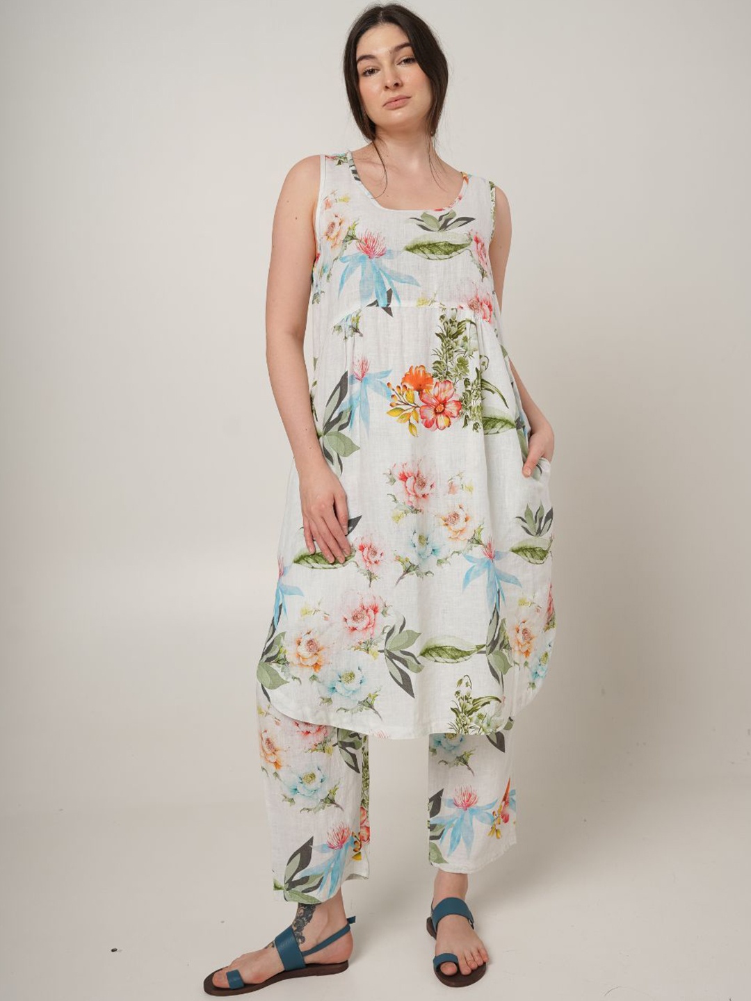 

Fabulous Floral Printed Linen Tunic With Trousers, Off white