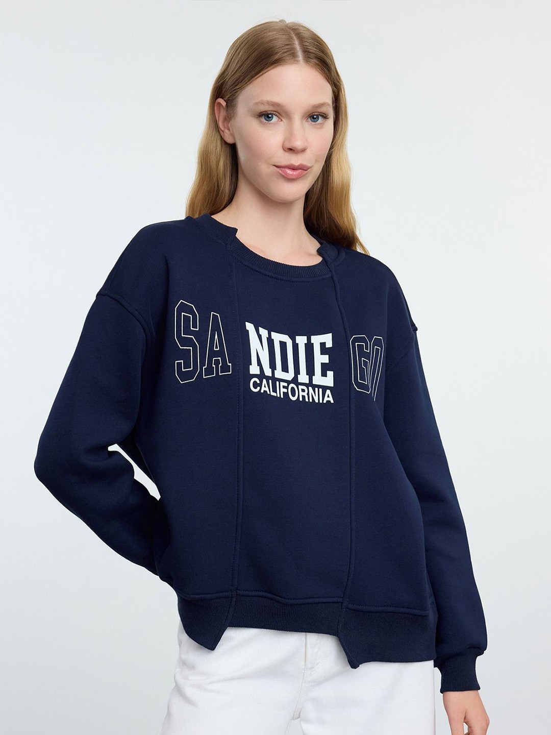 

Trendyol Women Printed Sweatshirt, Na