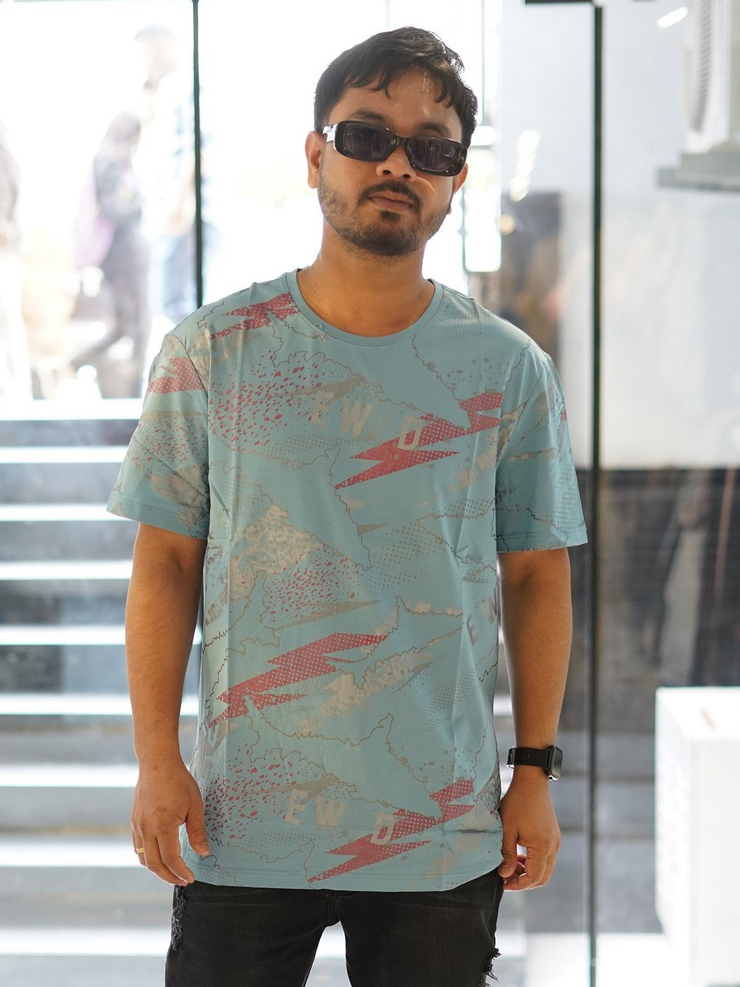 

ODETTE Men Abstract Printed Round Neck Acrylic T-shirt, Blue