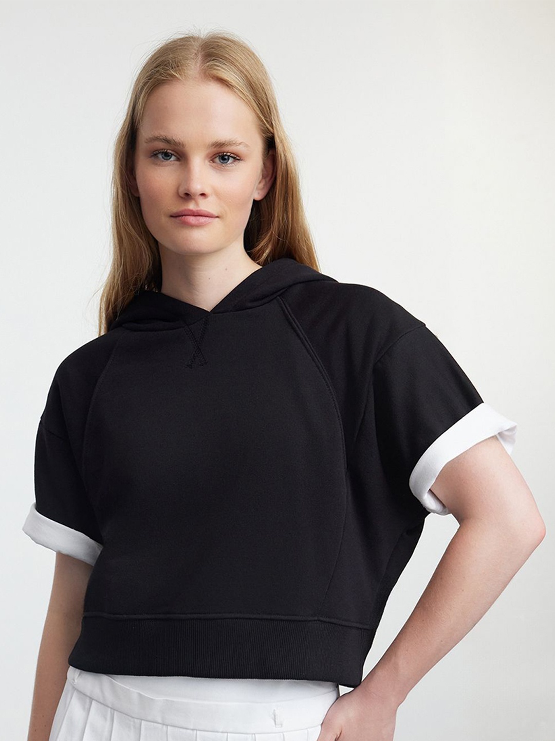 

Trendyol Women Sweatshirt, Na