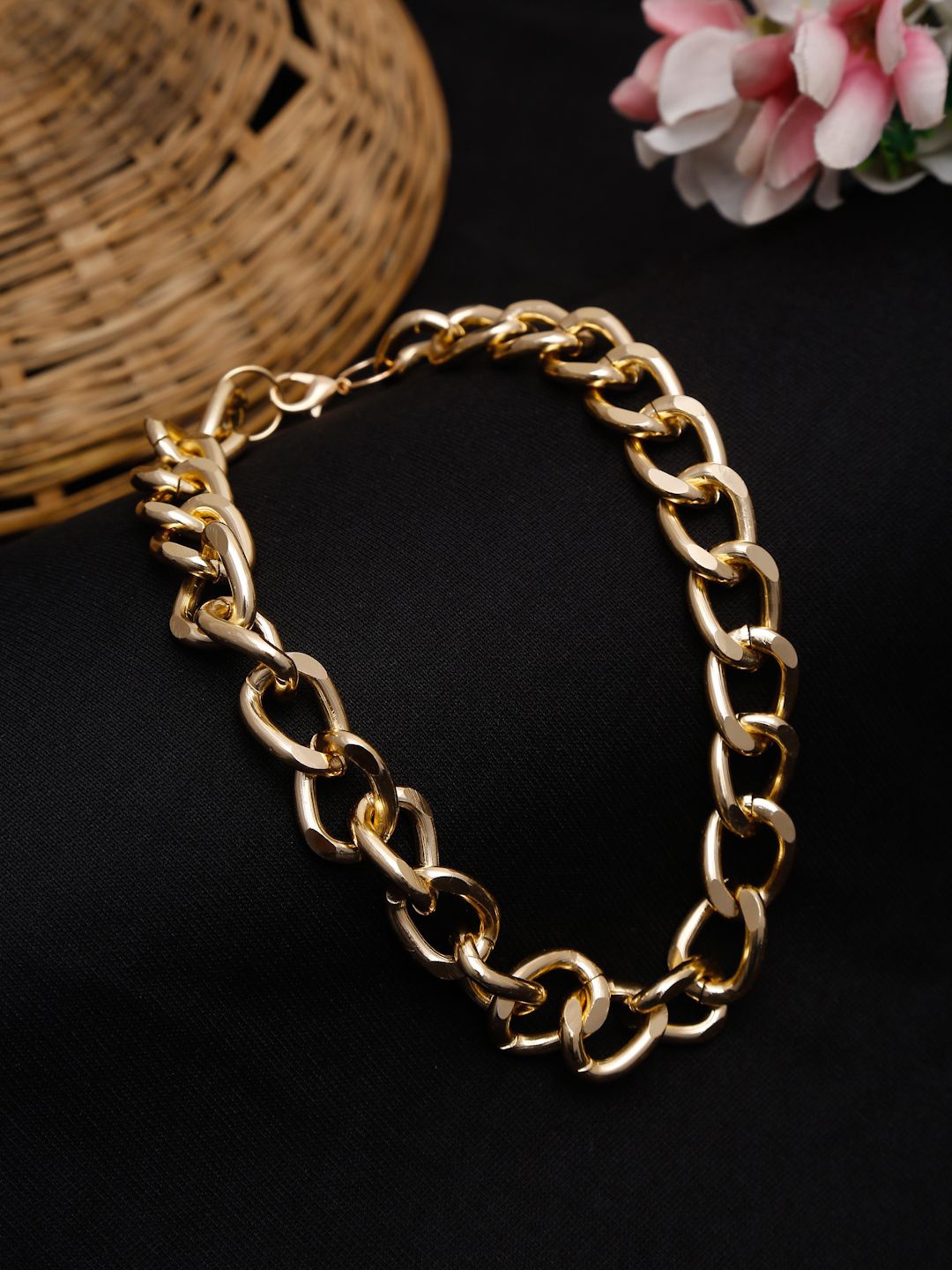 

DressBerry Gold-Plated Necklace