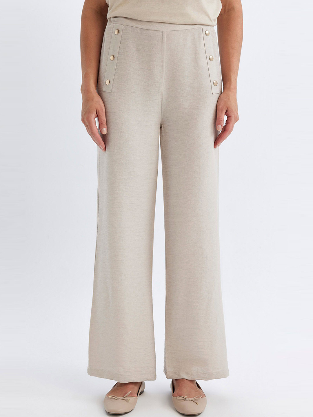 

DeFacto Women Regular Fit Trousers, Grey