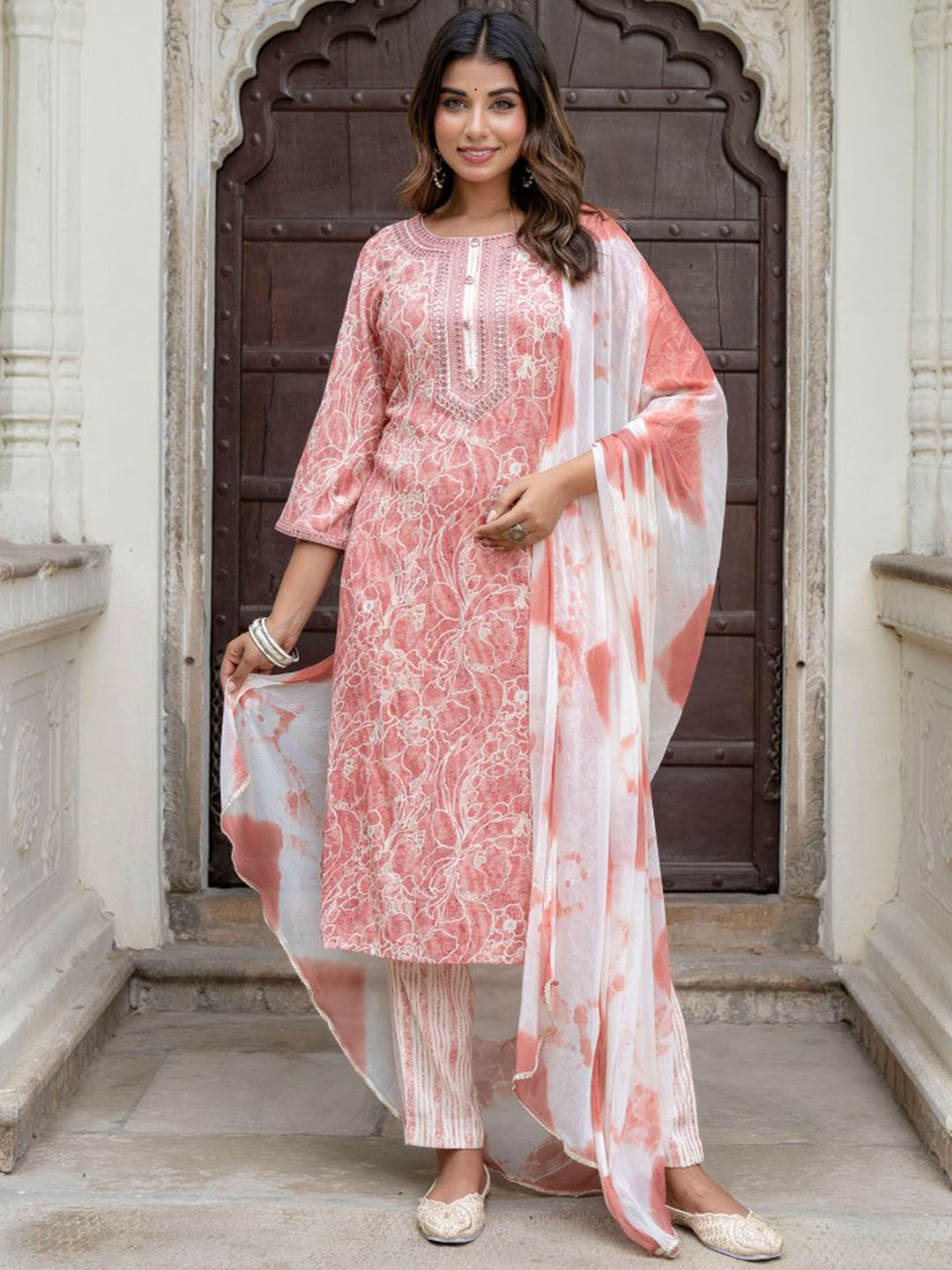 

KALINI Ethnic Motifs Printed Kurta With Trousers & Dupatta, Peach