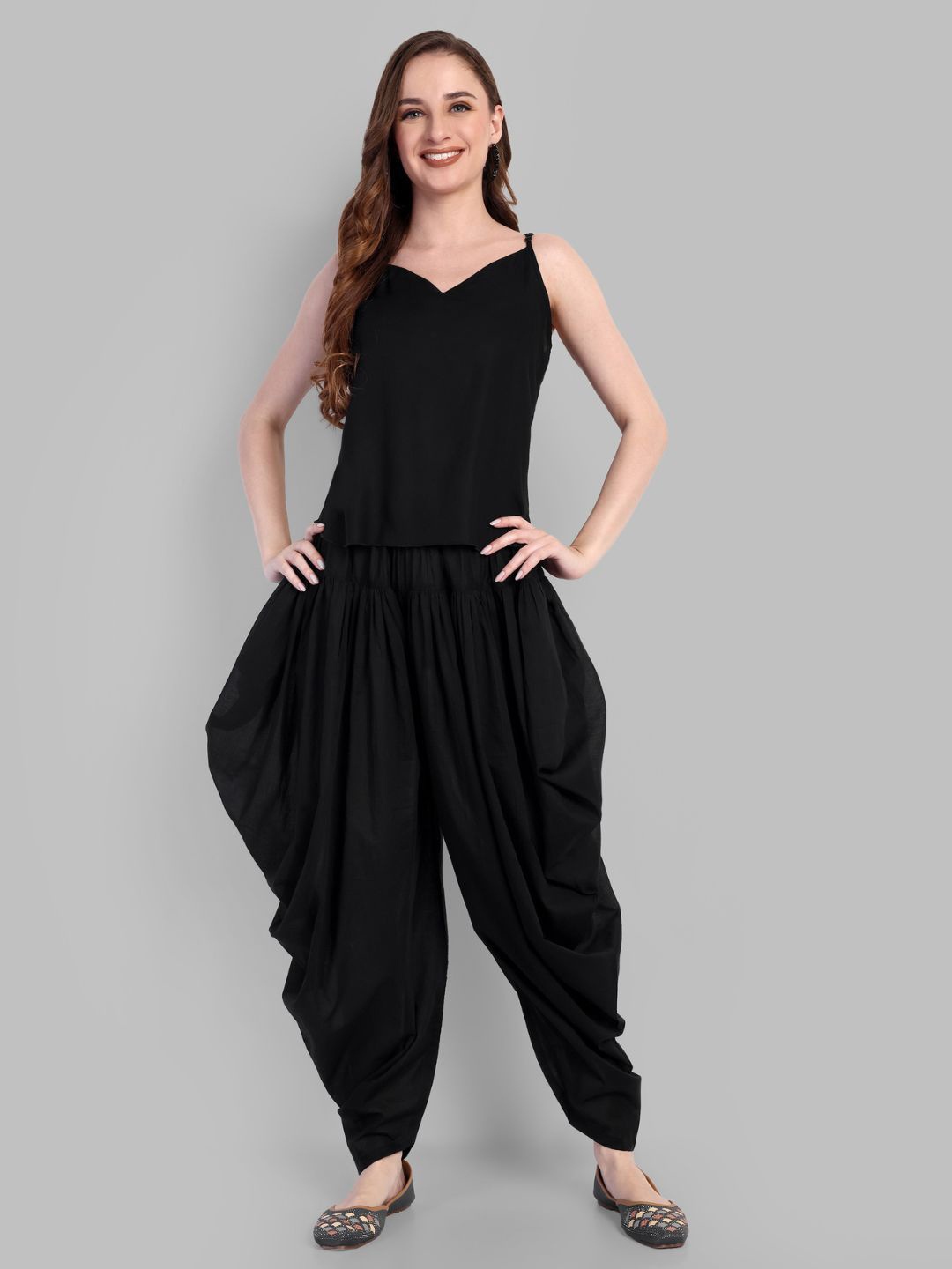 

Mera Rang Women Solid V-Neck Cotton Top, Black