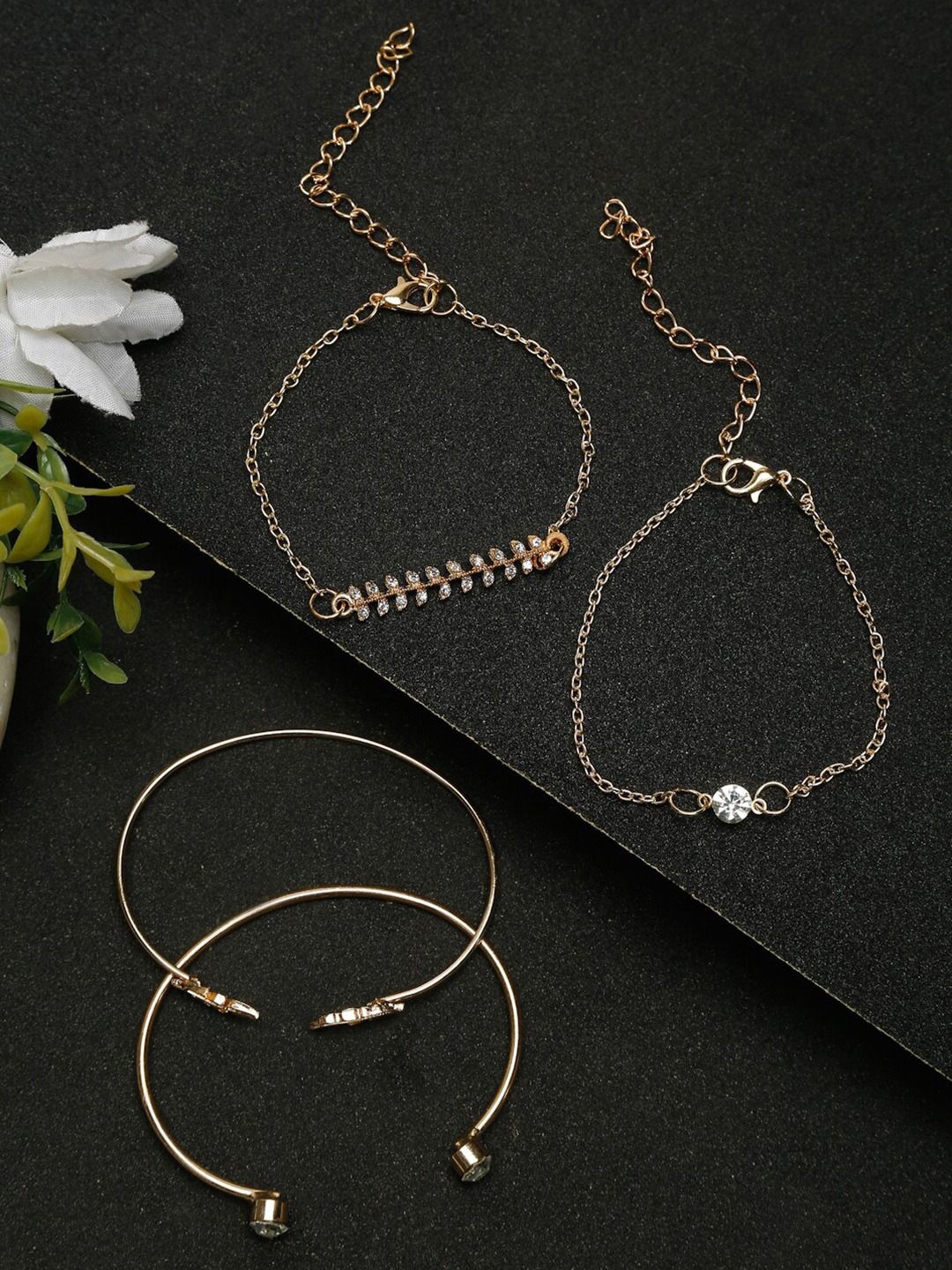 

DressBerry Women 4 Gold-Plated Wraparound Bracelet