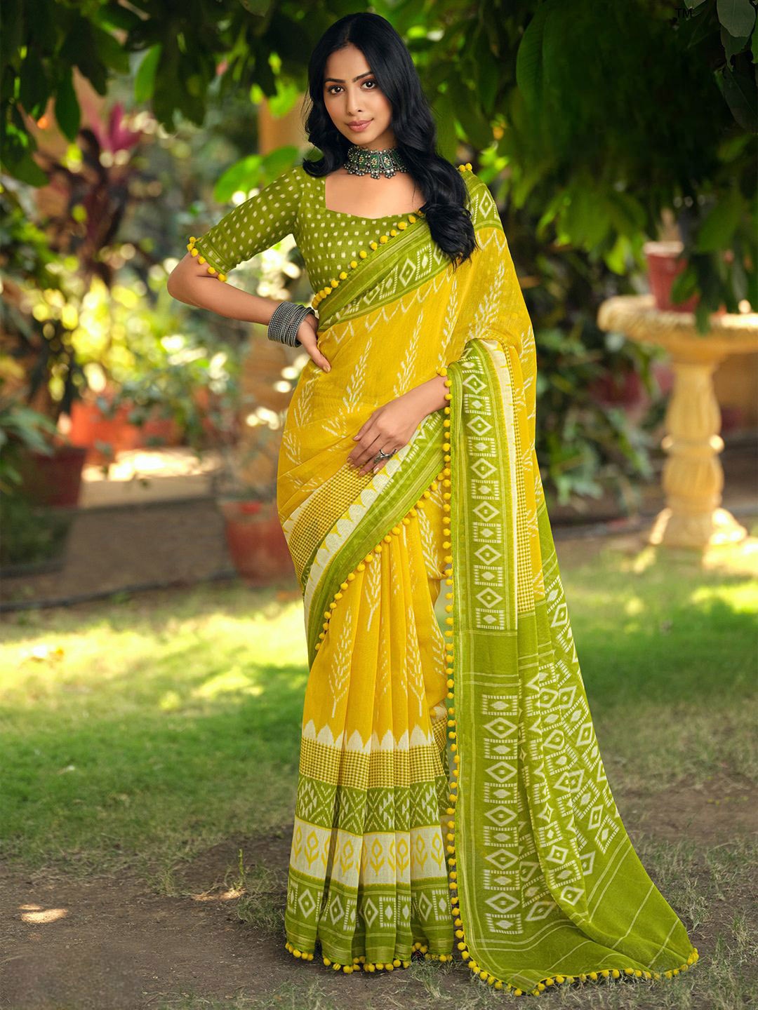 

CHUDIYA Ethnic Motifs Pure Cotton Saree, Yellow
