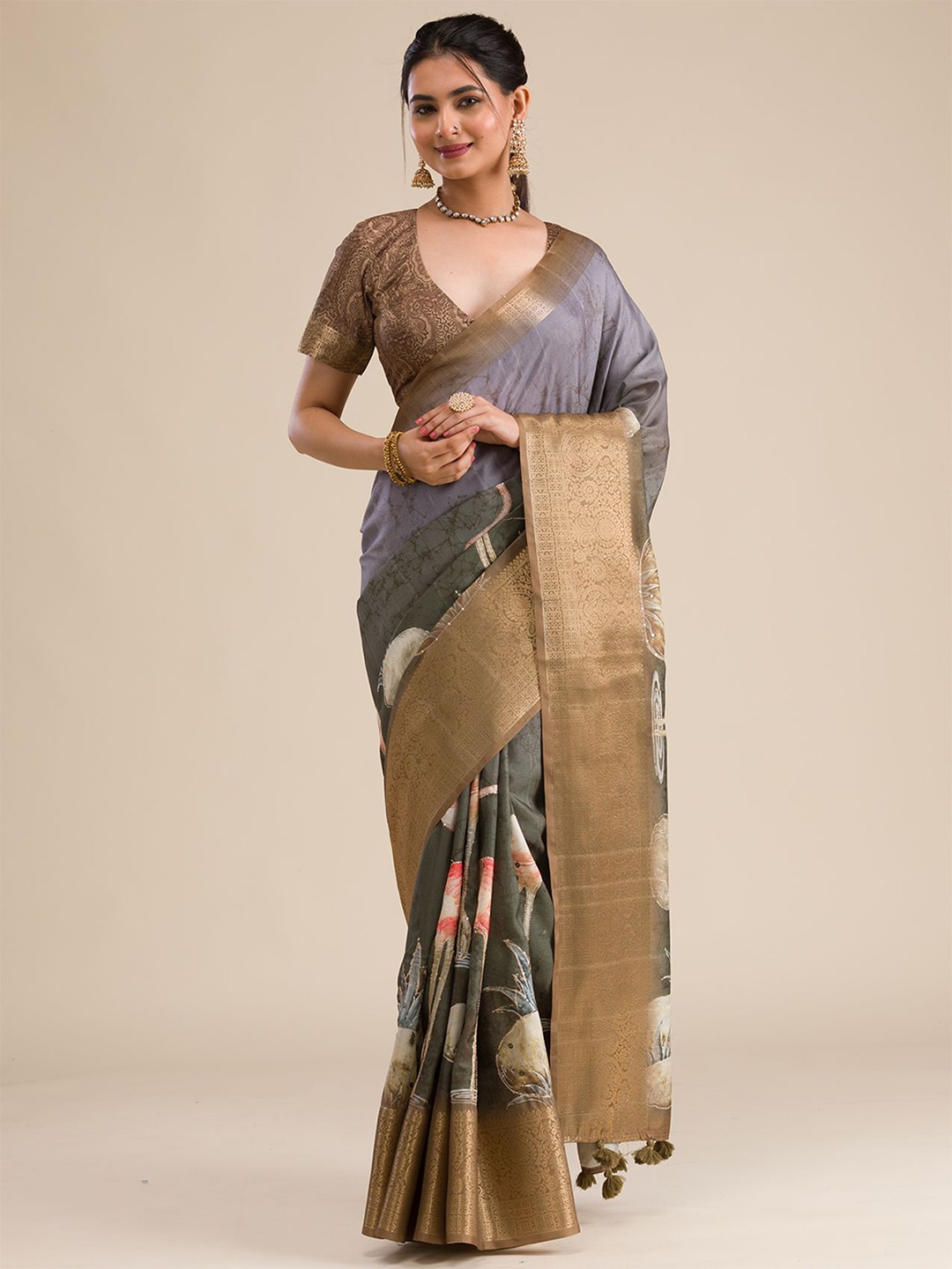 

Koskii Floral Printed Zari Saree, Green