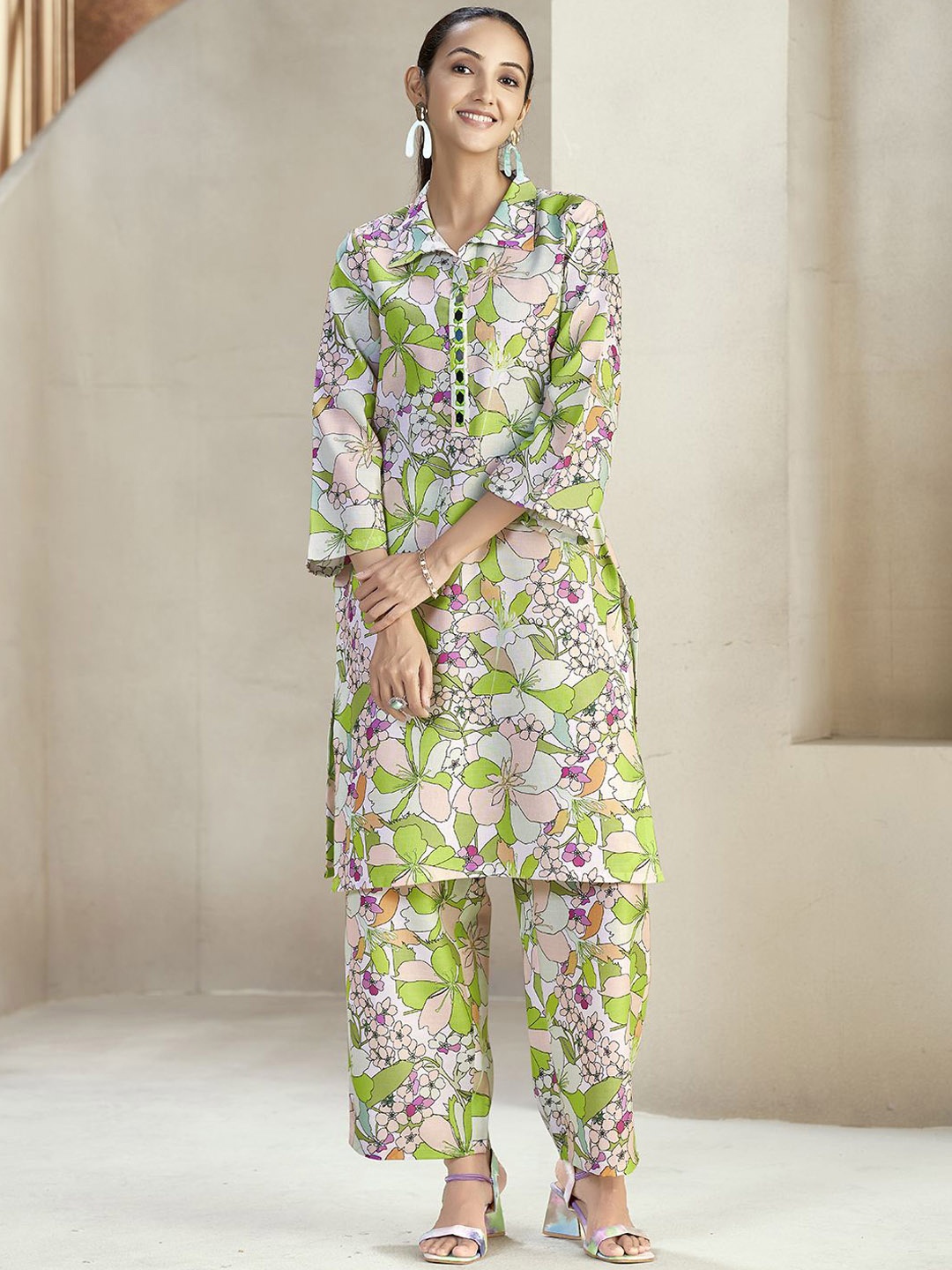 

J Turritopsis Floral Printed Shirt Collar Ethnic Tunic With Trouser, Lime green