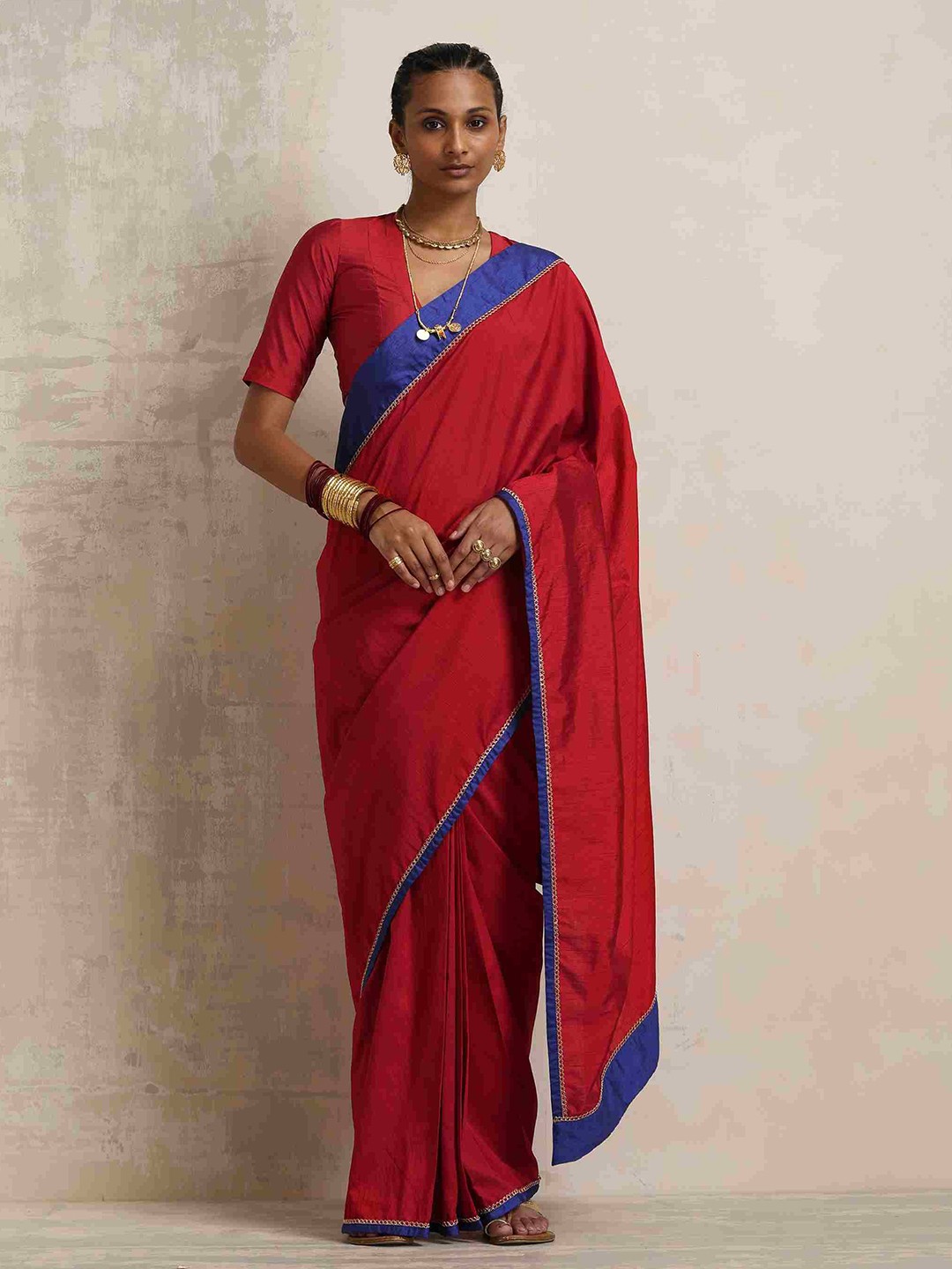 

trueBrowns Colourblocked Ready To Wear Saree, Red