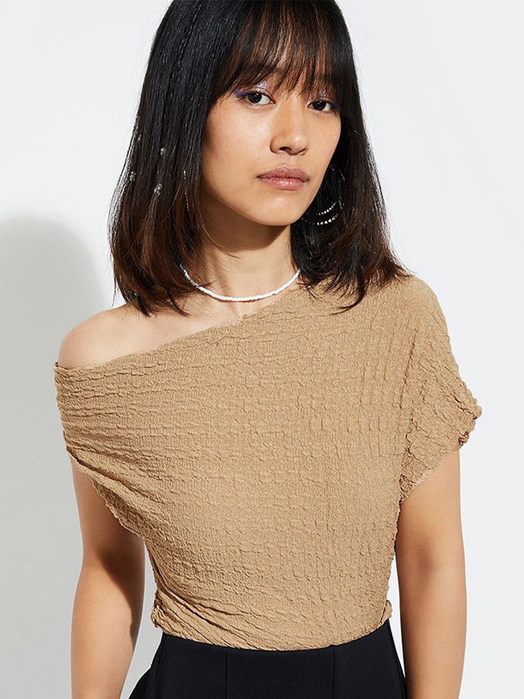 

Max Urb_N Women Textured One-Shoulder Top, Beige