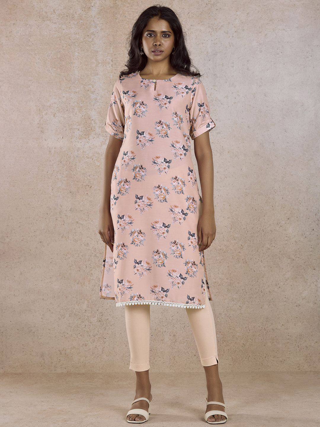 

IMARA Floral Printed Straight Kurta, Pink