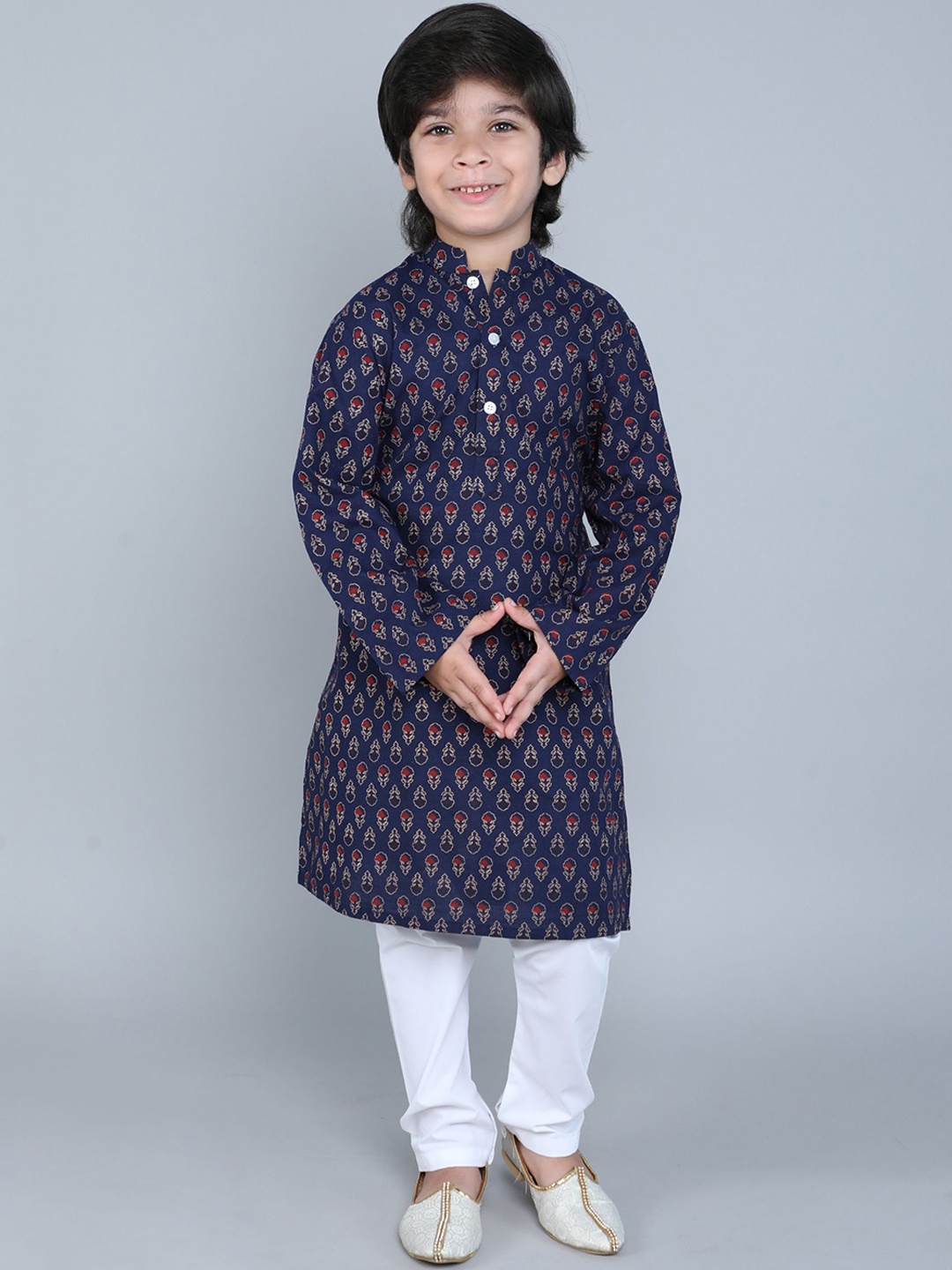 

Little Clothings Boys Floral Printed Mandarin Collar Pure Cotton Kurta with Churidar, Navy blue