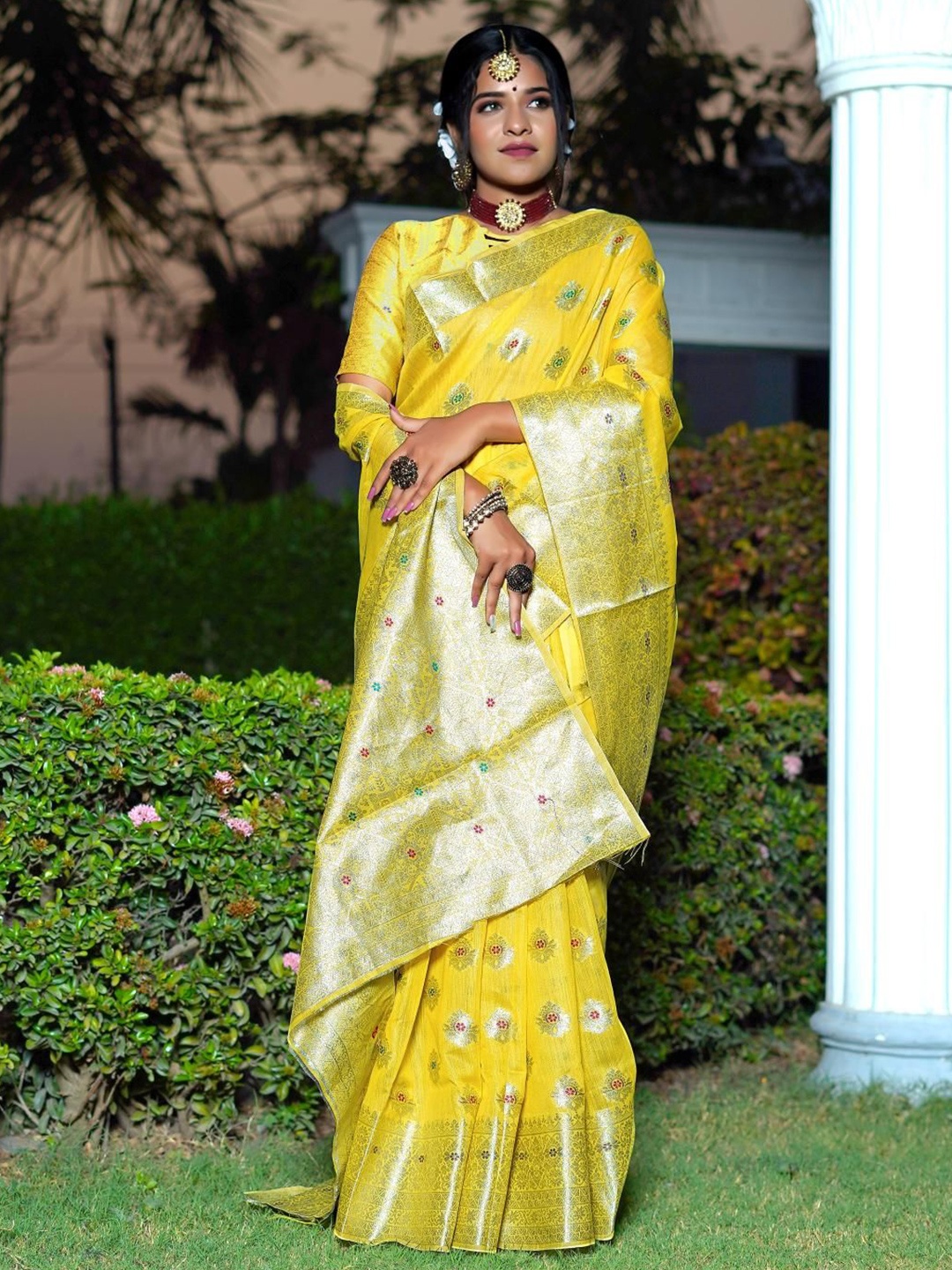 

Areca Designer Ethnic Motifs Zari Linen Blend Banarasi Saree, Yellow