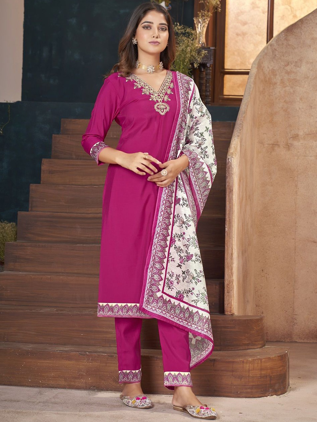 

Stylum Floral Yoke Design Regular Zari Kurta With Trousers & Dupatta, Magenta