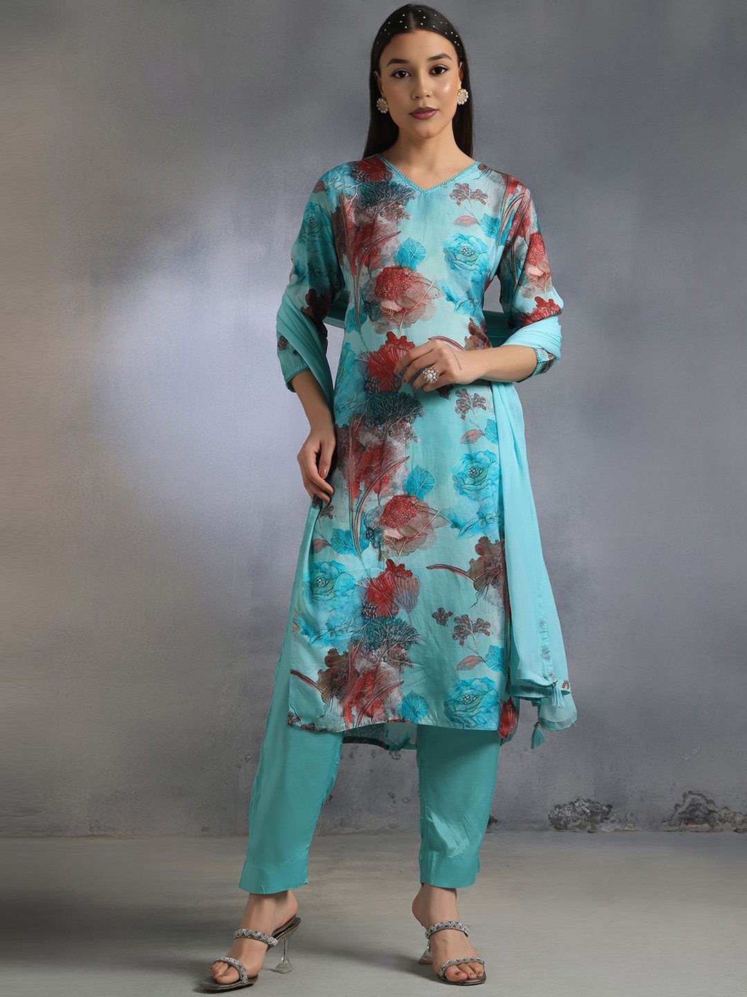 

Rang by Indya Floral Printed Thread Work Kurta with Trousers & Dupatta, Blue