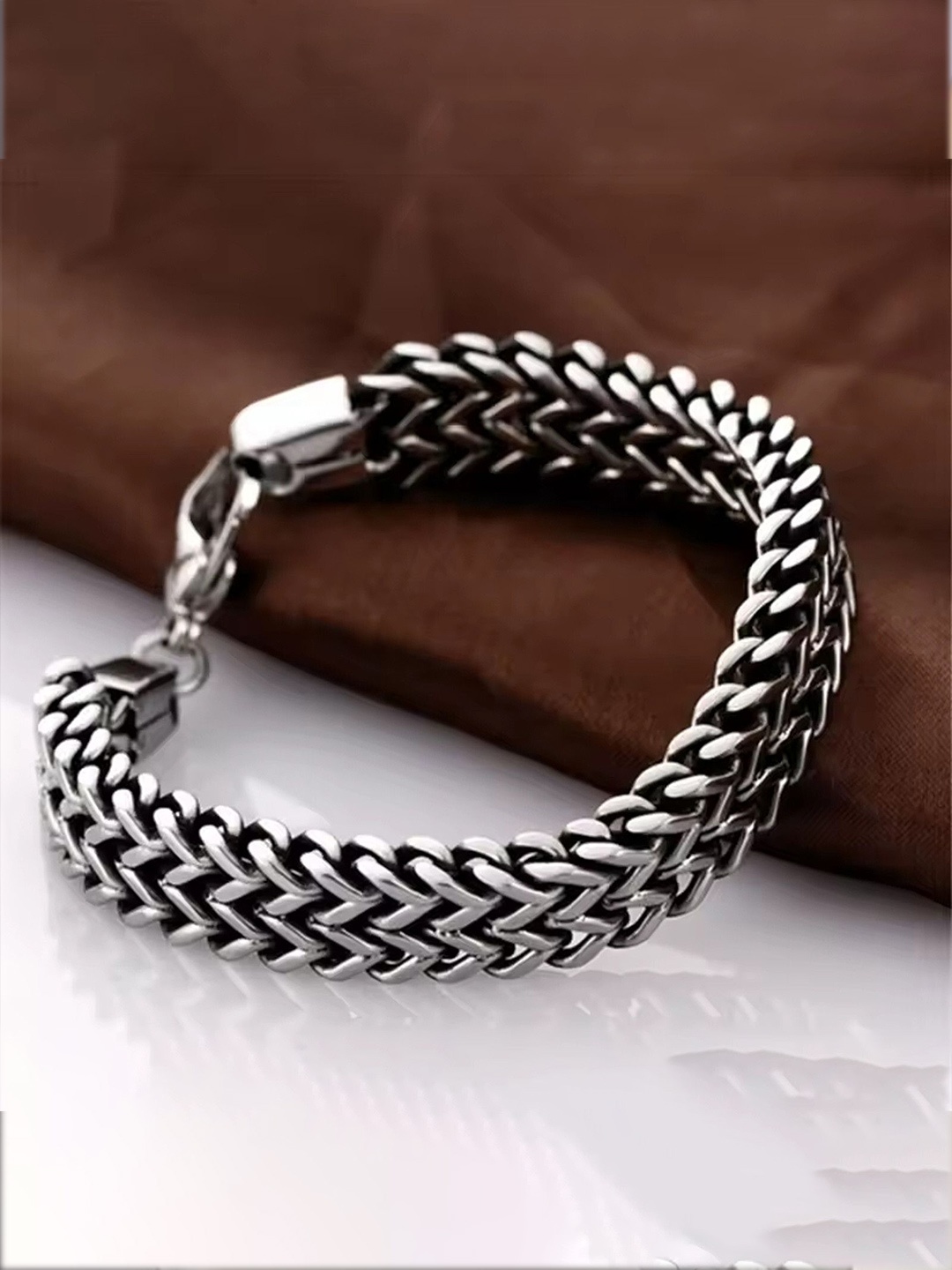 

Lila Men Stainless Steel Link Bracelet, Silver