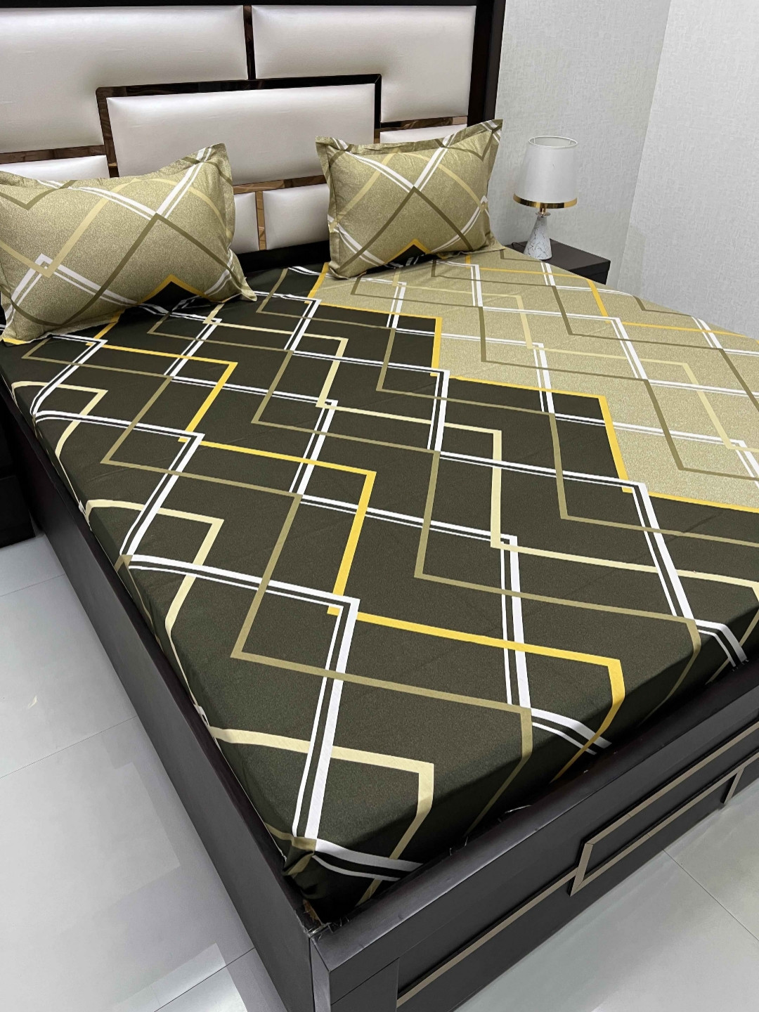 

Pure Decor Green & Beige Pinted 300 TC Pure Cotton Double Queen Bedsheet & 2 Pillow Covers