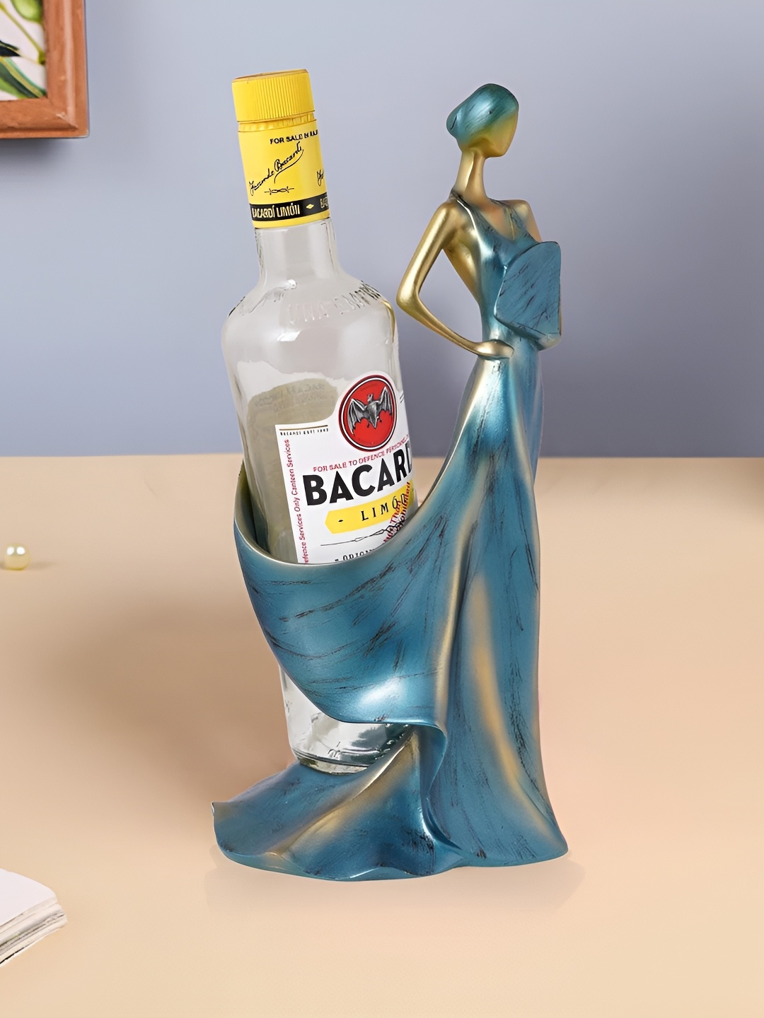 

Zart Blue & Gold Toned Figurine Showpiece