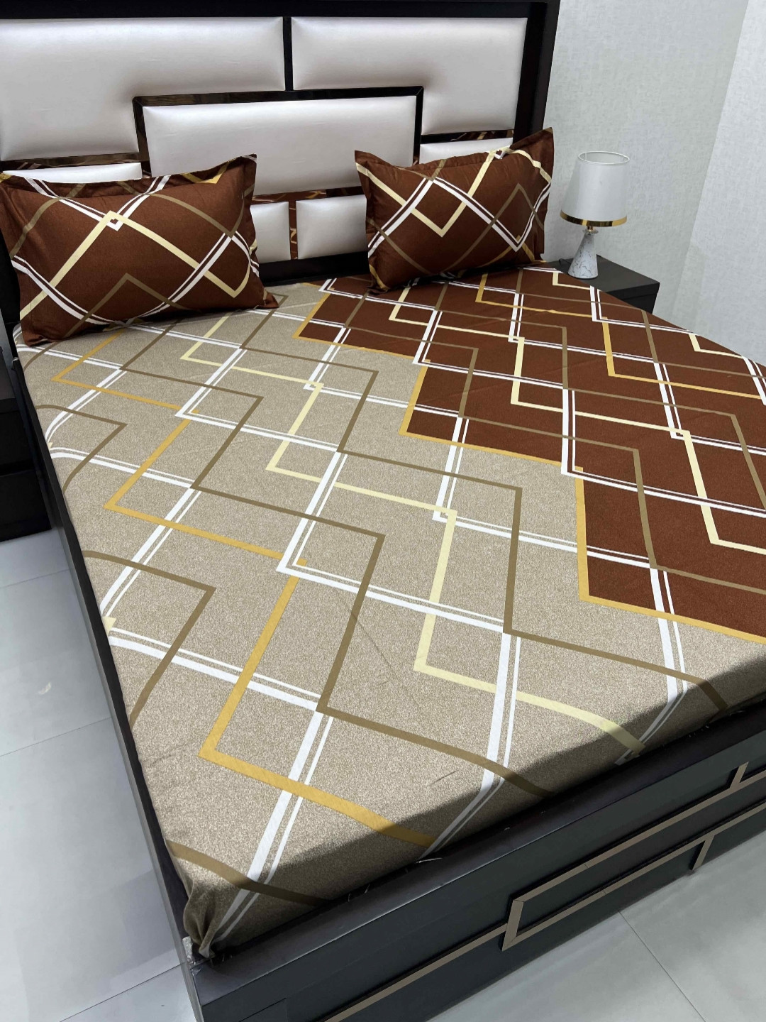 

Pure Decor Passion Fur Brown Printed Pure Cotton 350 TC Queen Bedsheet & 2 Pillow Covers