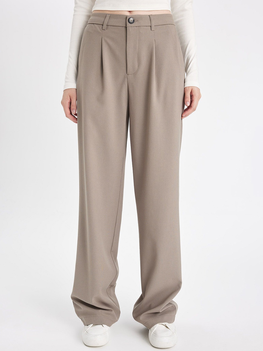 

DeFacto Women Regular Fit Mid-Rise Regular Trousers, Na