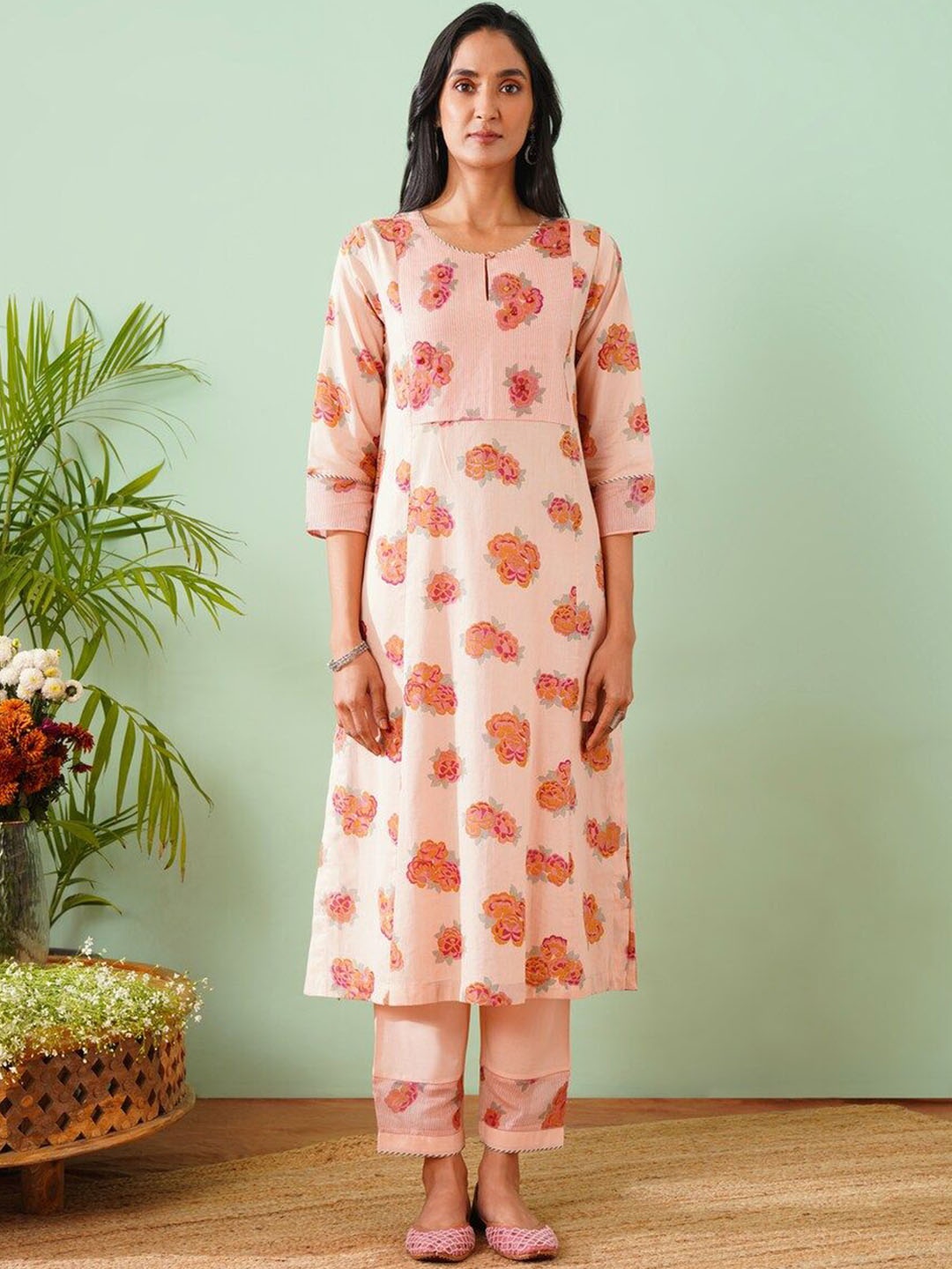 

JAYPORE Floral Printed Keyhole Neck Pure Cotton Straight Kurta, Pink