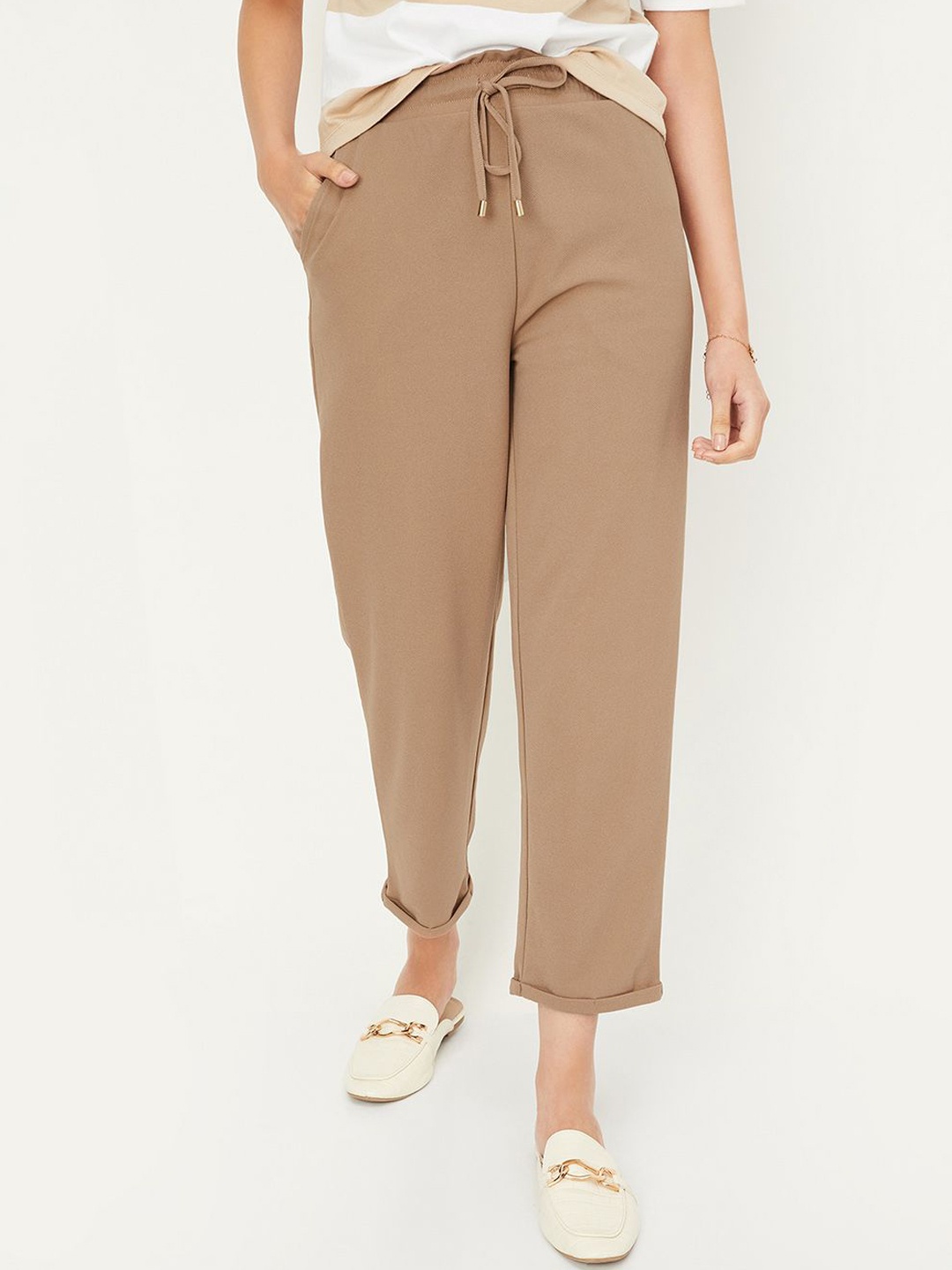 

Max x Kalki Women Solid Knit Trousers, Brown
