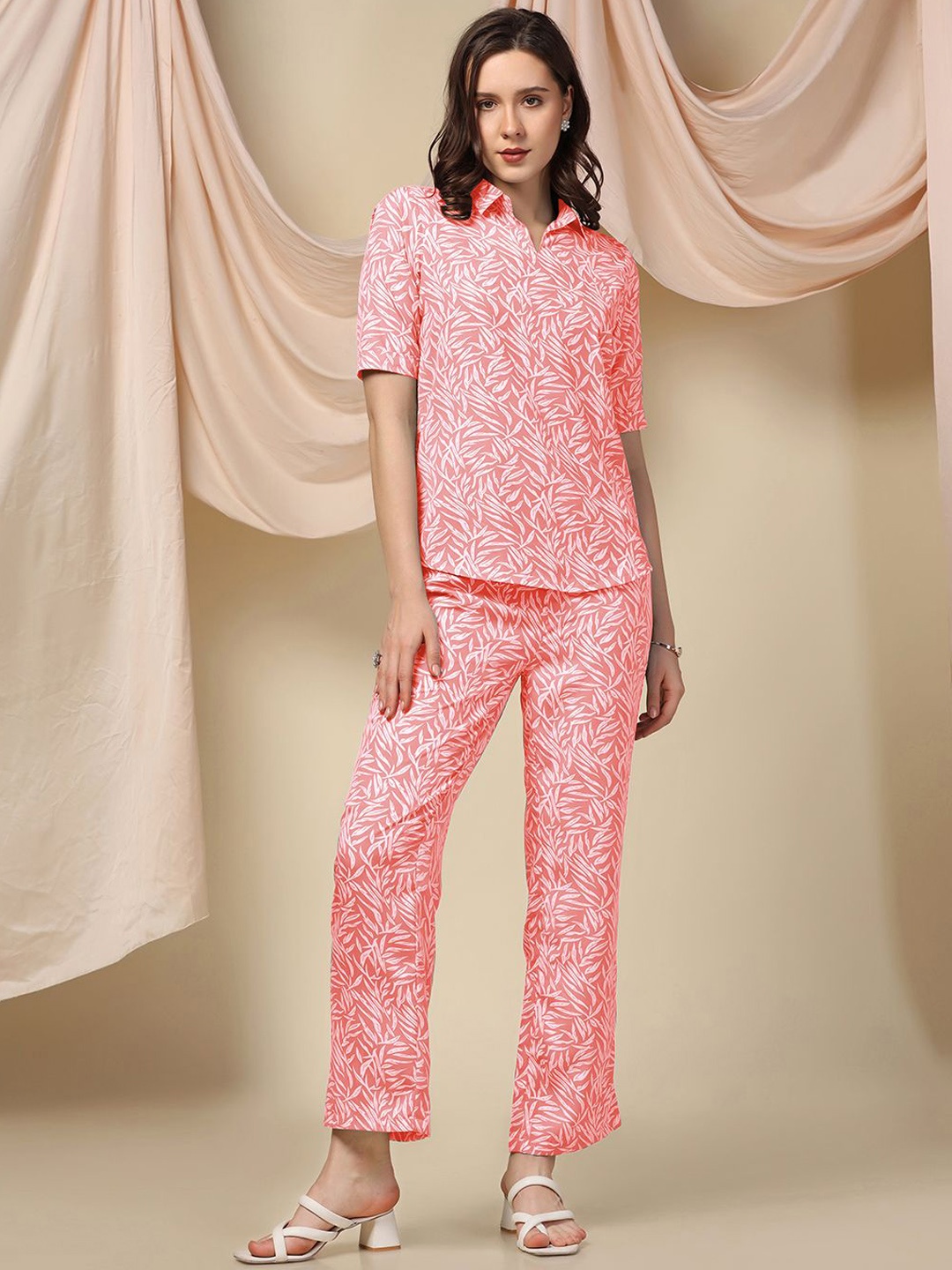

FASHION DREAM Floral Printed Top With Trousers, Peach