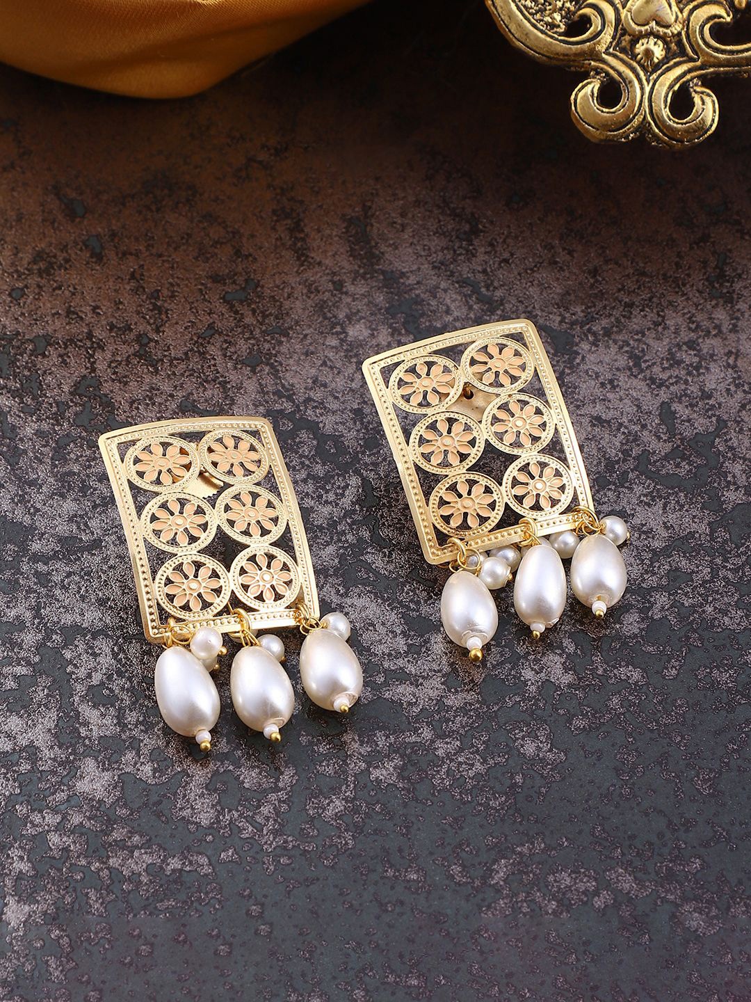 

SOHI Gold Plated Pearls Drop Earrings