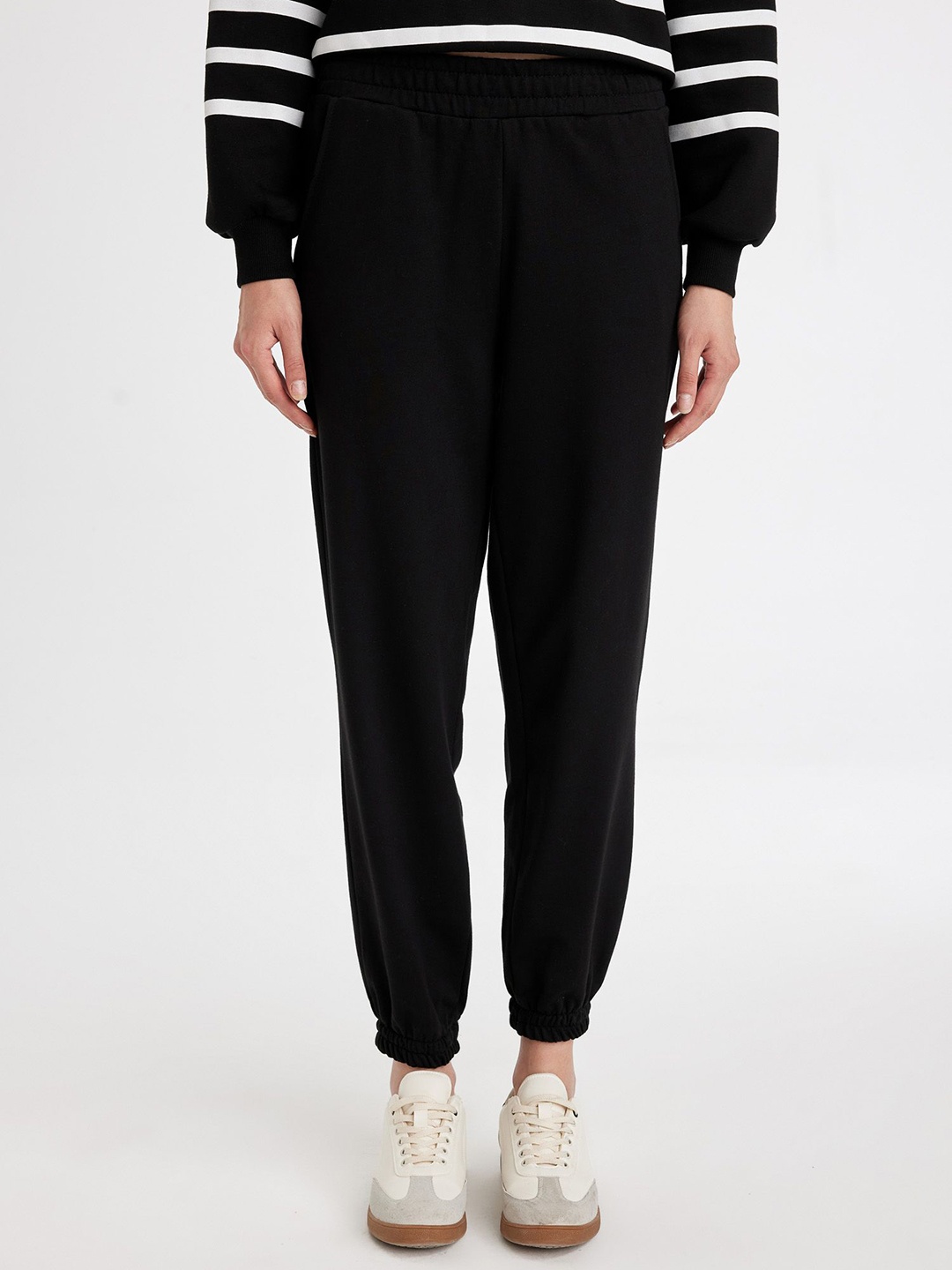 

DeFacto Women Joggers Mid-Rise Regular Fit Trousers, Black