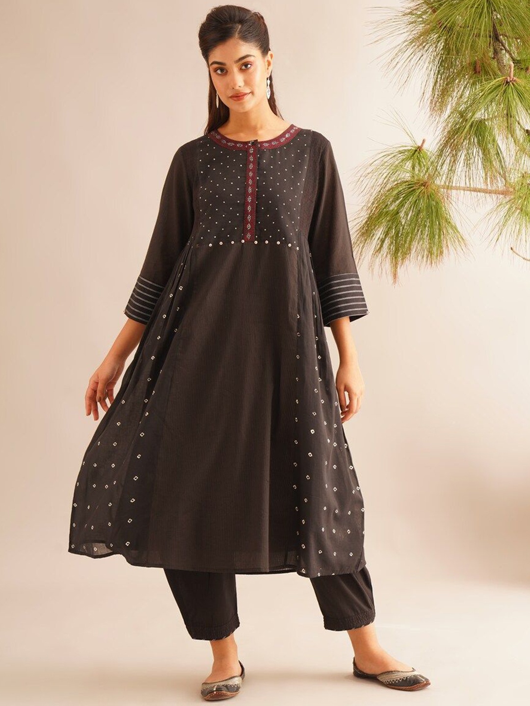 

JAYPORE Embroidered Kanta Work A Line Kurta, Black