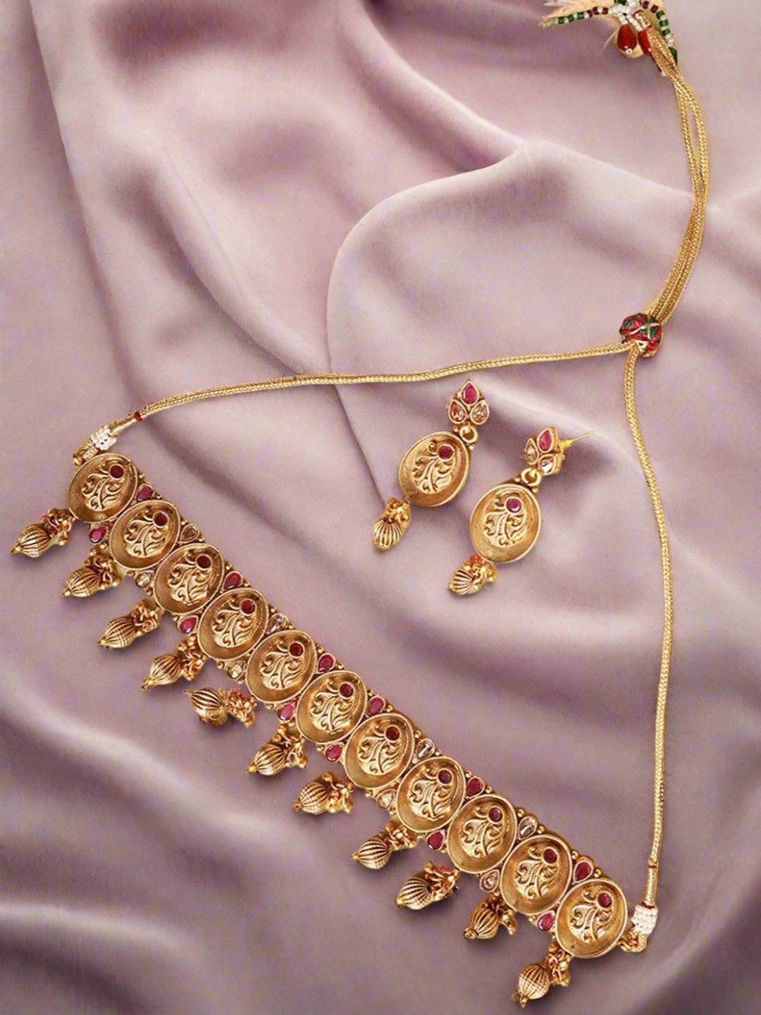 

Anouk Pink Gold Plated Stone Studded Antique Choker Jewellery Set